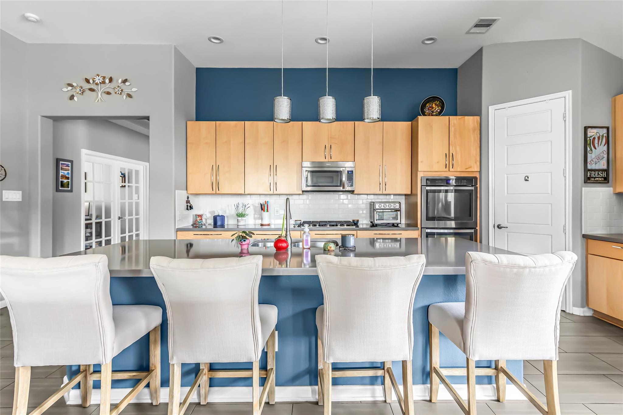10206 Eagle Hollow Drive — photo