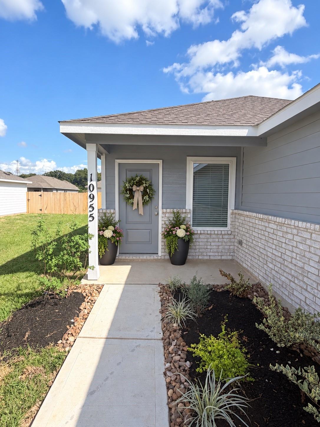 10955 Independence Road — photo