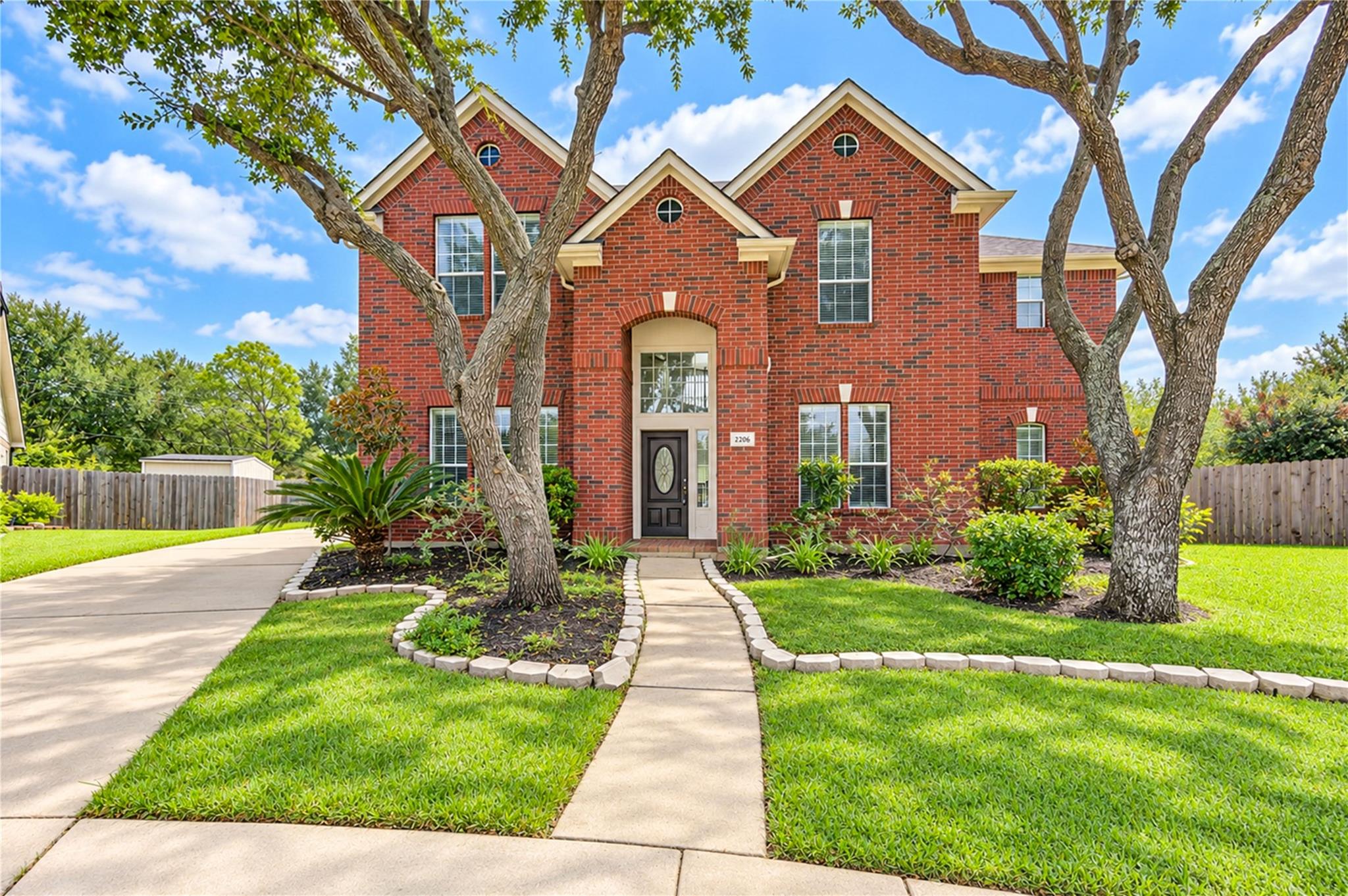 2206 Desert Vine Court — photo