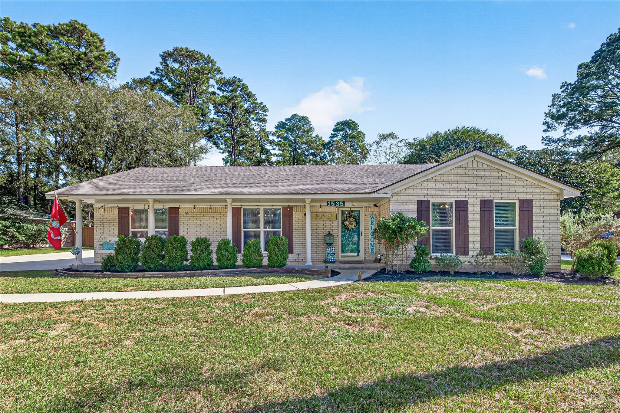 1535 Memorial Drive — photo