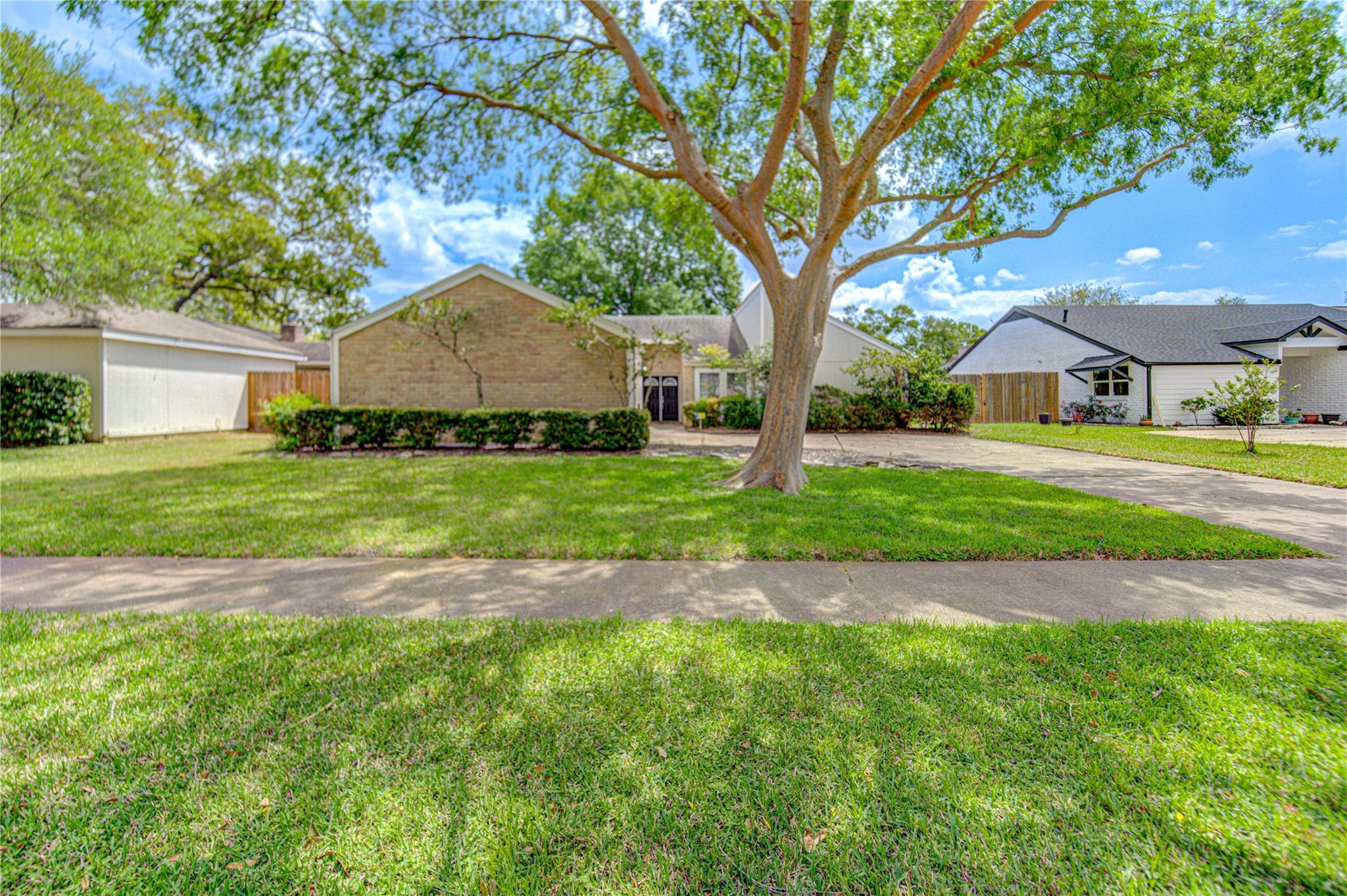 1063 Apache Falls Drive — photo