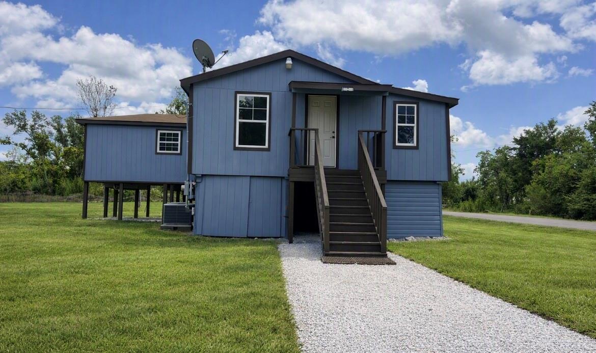 202 Snug Harbor Drive — photo
