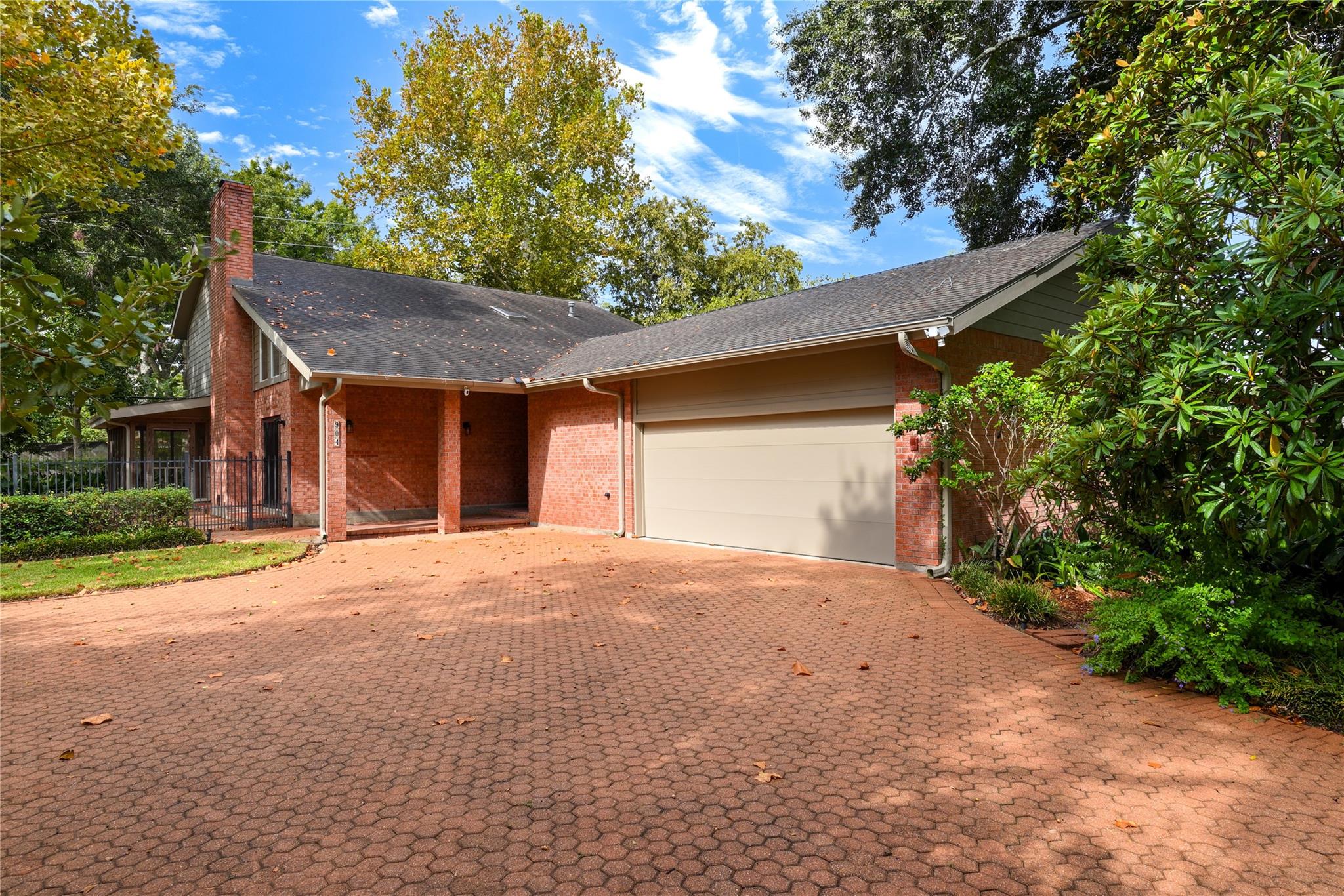 904 Winston Drive — photo