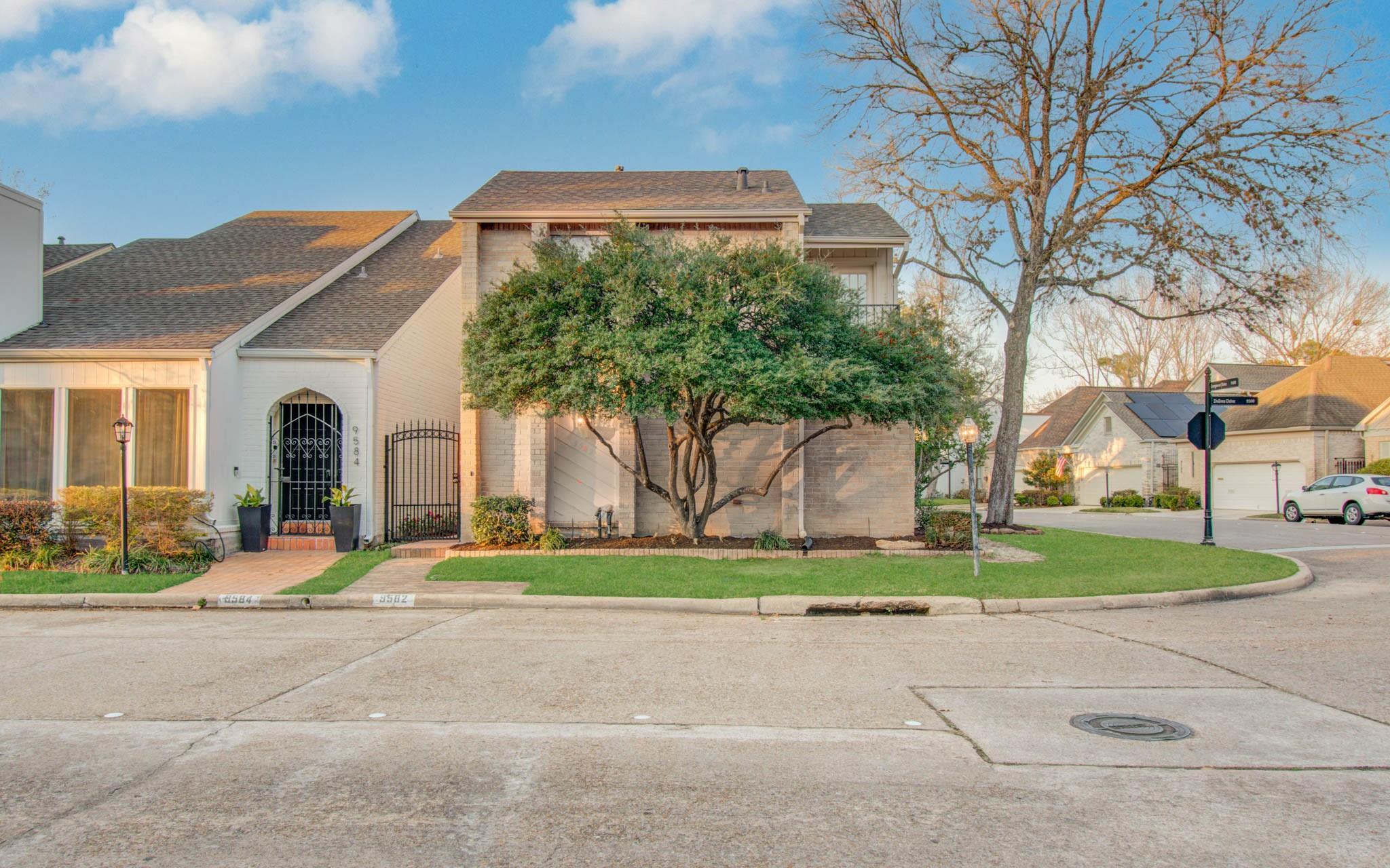9582 Doliver Drive — photo