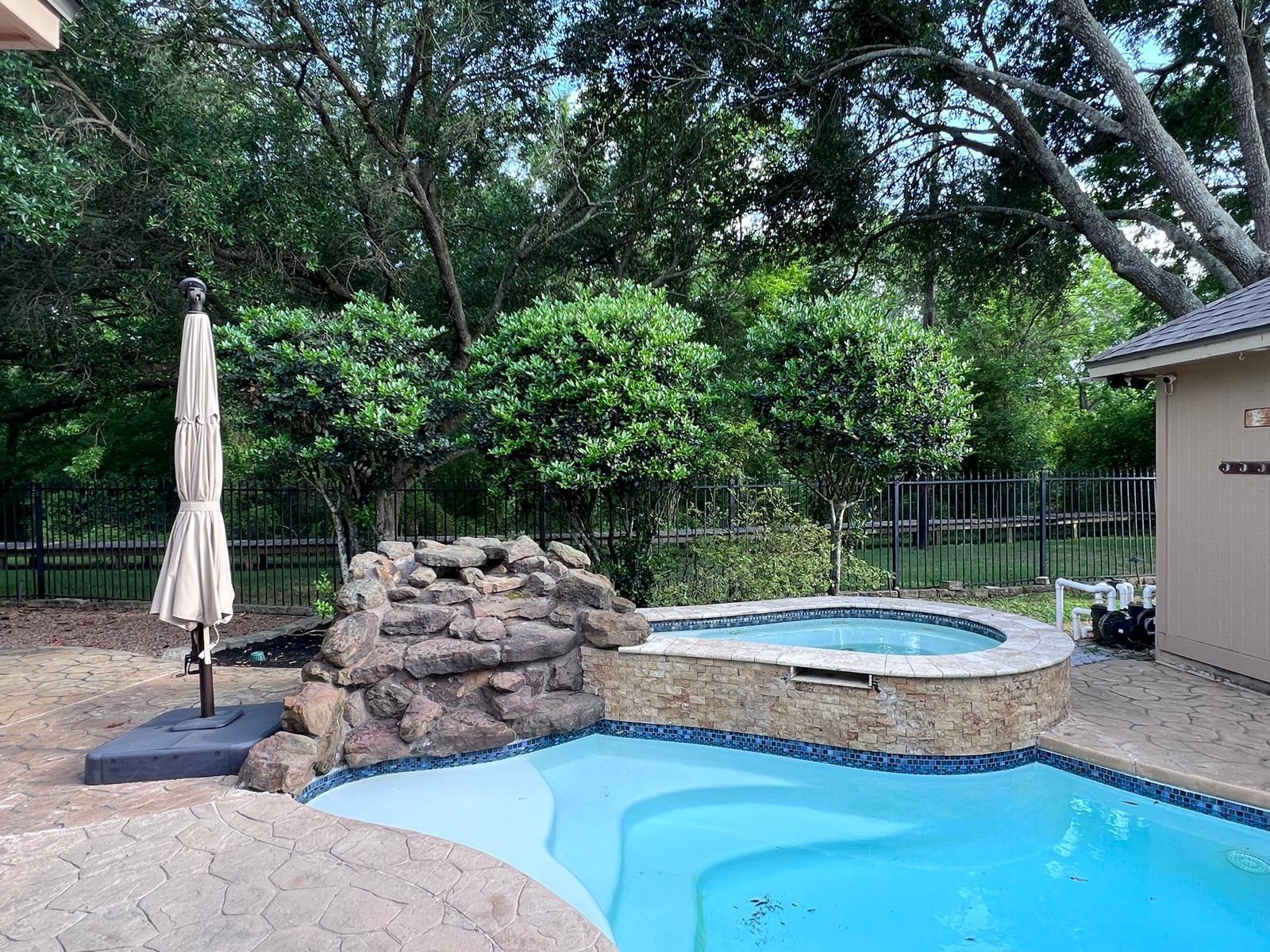 4519 Castlewood Street — photo