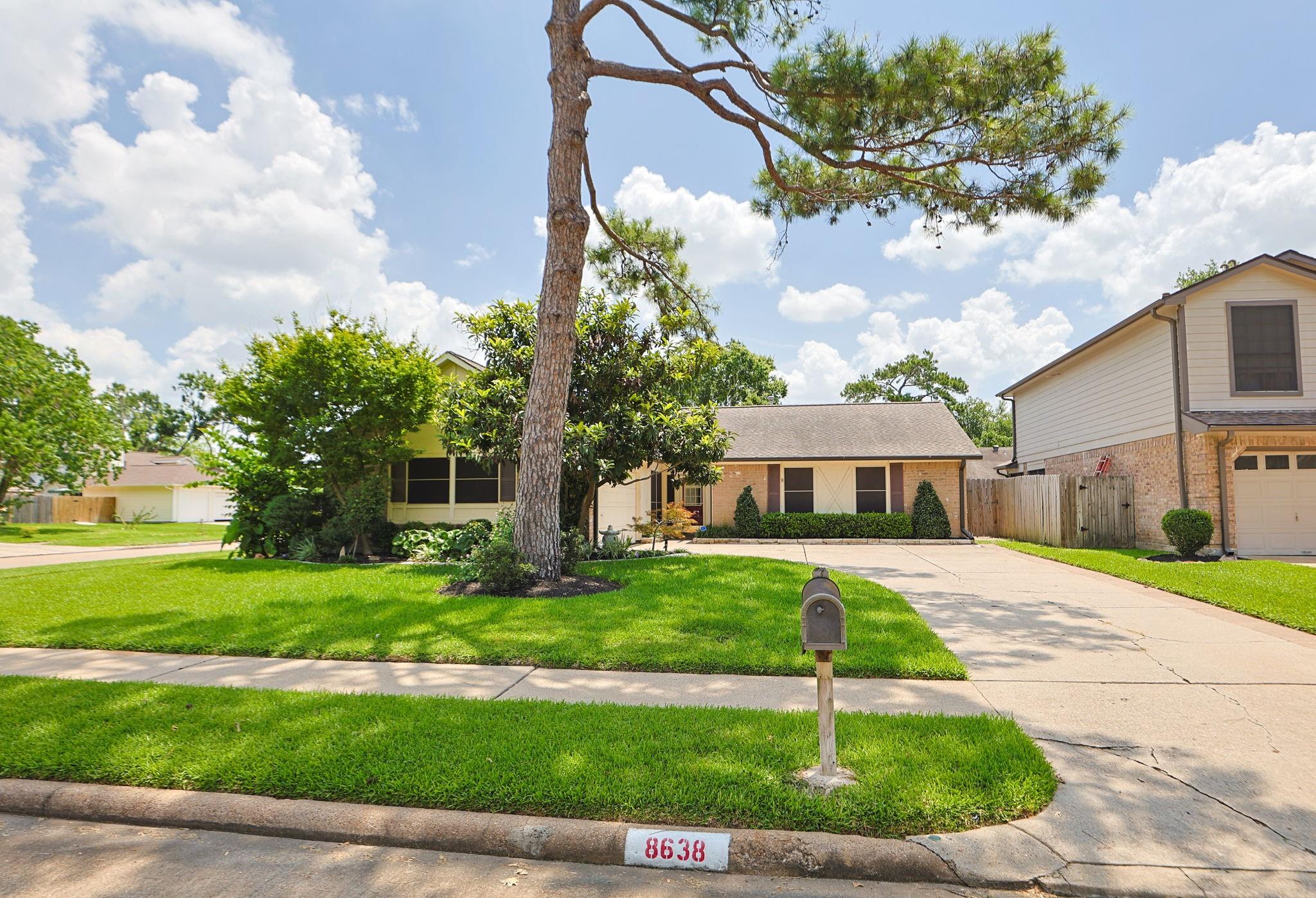 8638 Lake Crystal Drive — photo