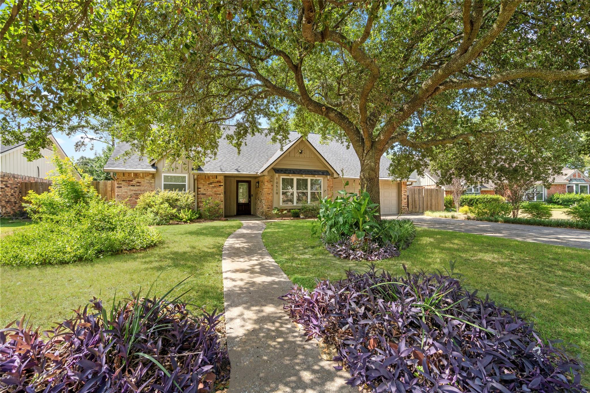 10519 Londonderry Drive — photo