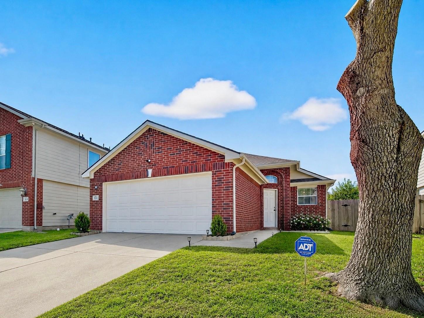 9139 Magnolia View — photo
