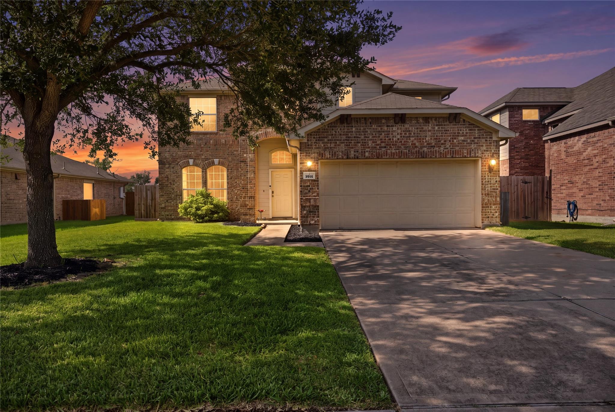 9114 Creekside Court — photo