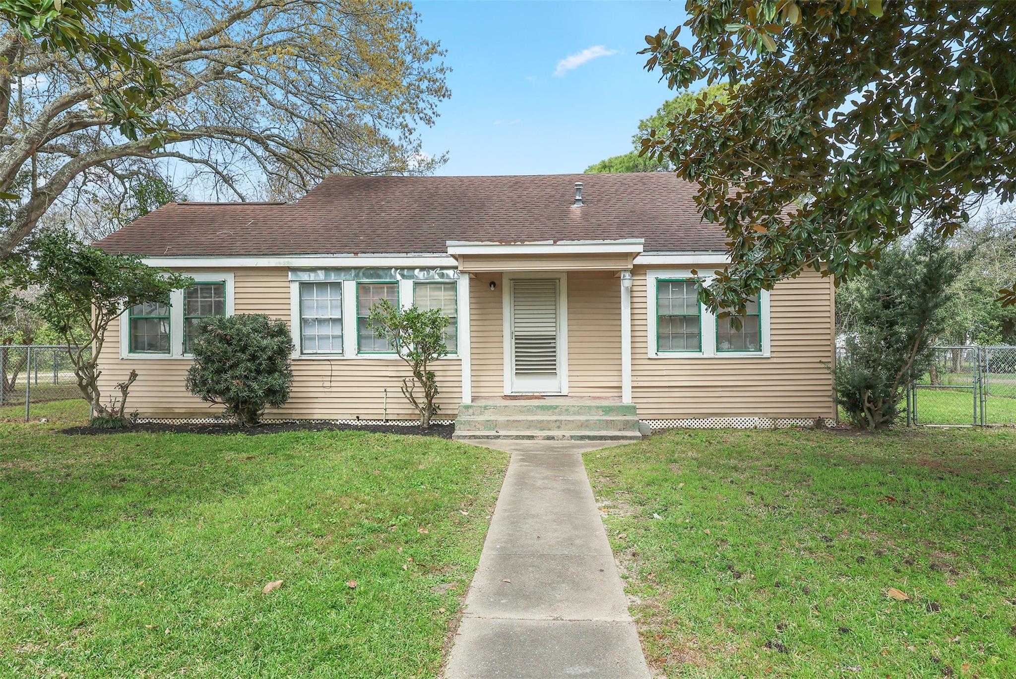 630 Orange Street — photo