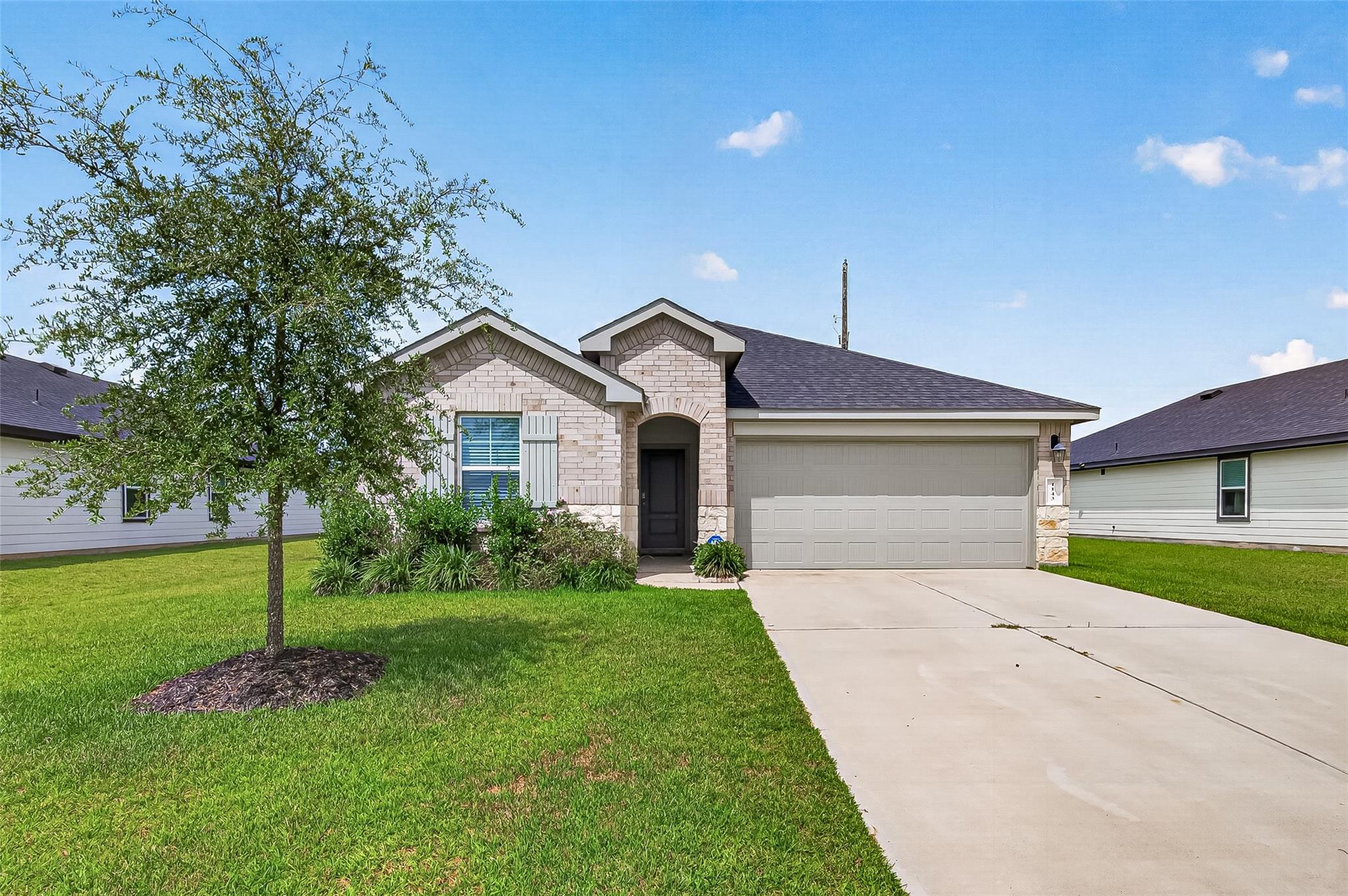 1143 Buffalograss Trail — photo