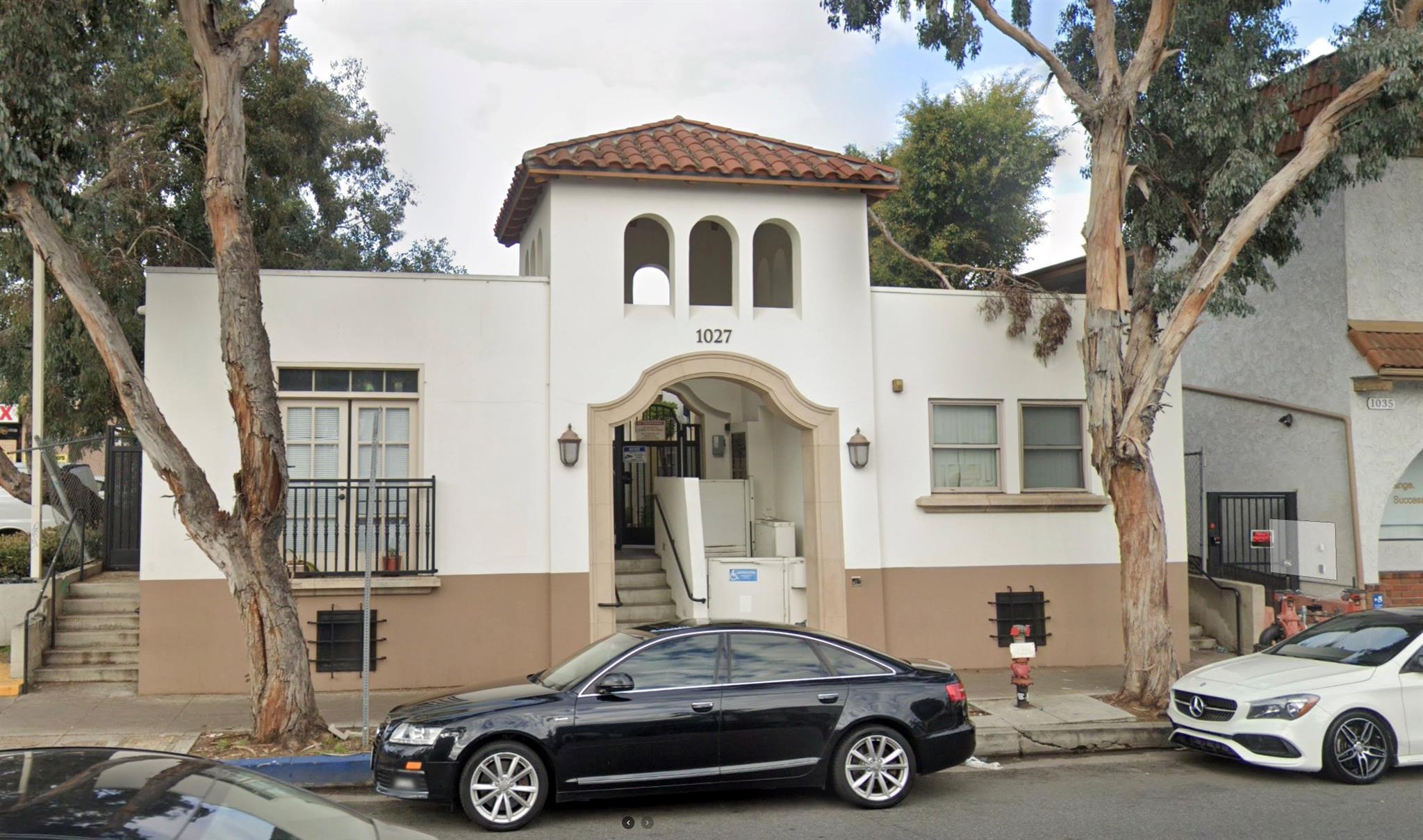 1027 Redondo Ave — photo