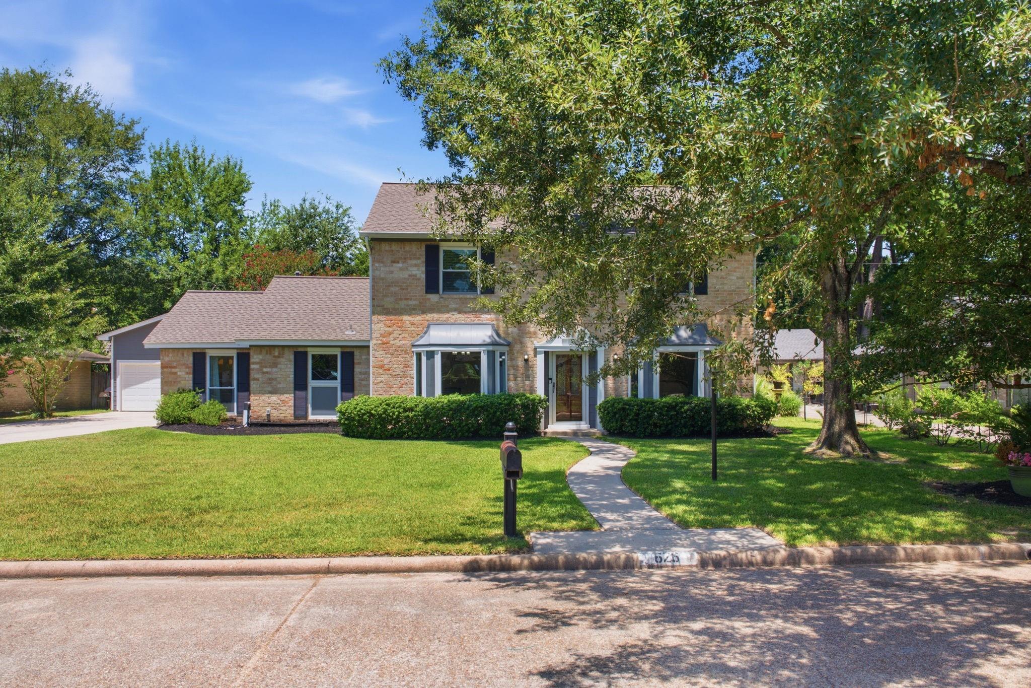 626 Magic Oaks Drive — photo