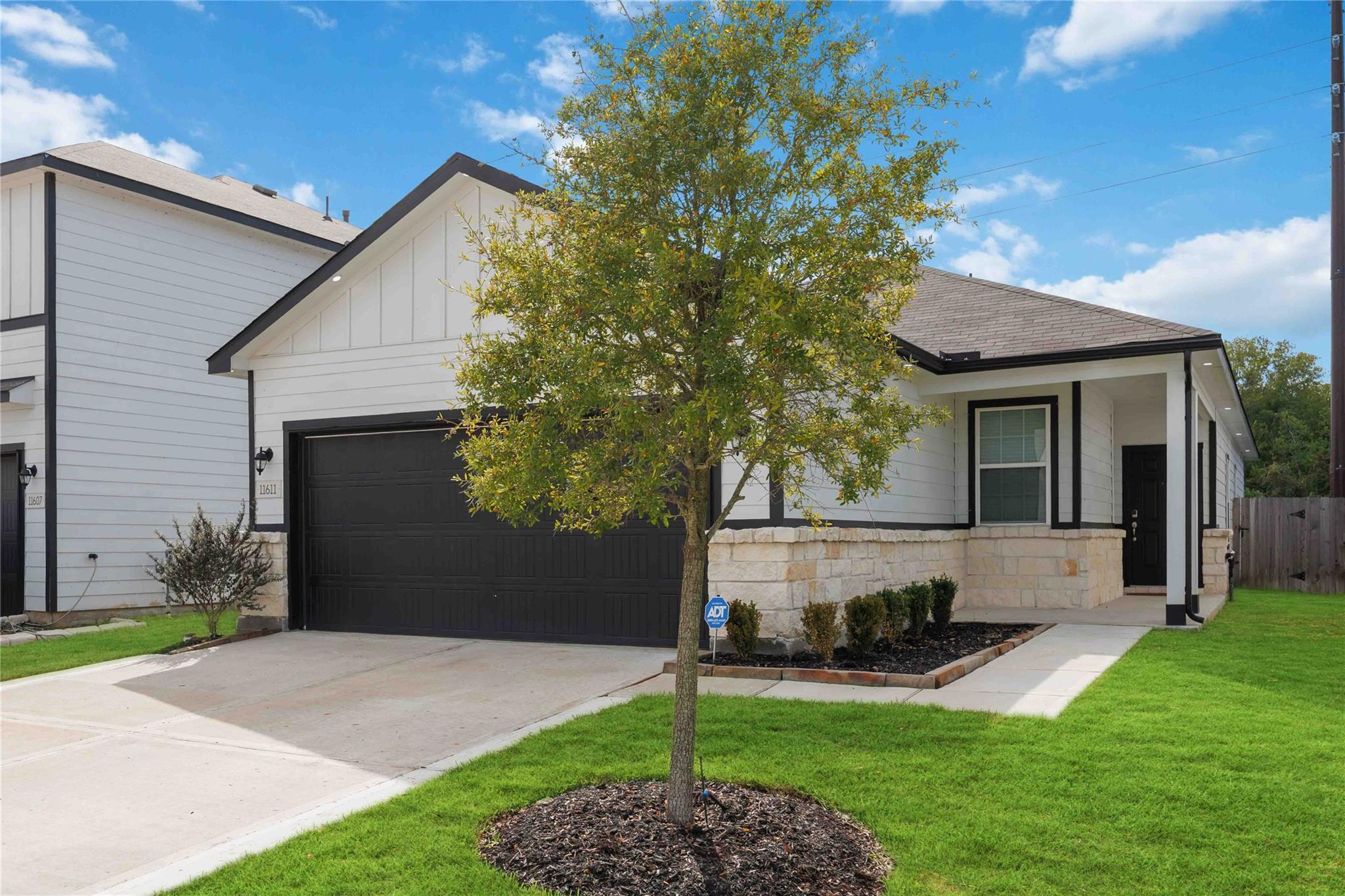 11611 Gristmill Grange Drive — photo