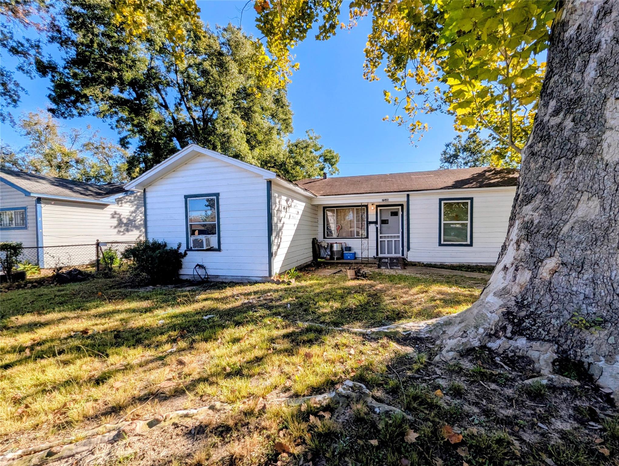 7546 Bywood Street — photo