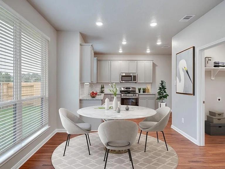 1042 Tomball Downs Drive — photo