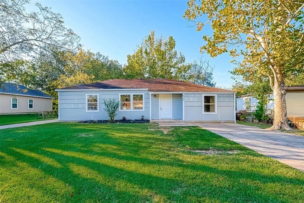 515 Bluebonnet Drive — photo