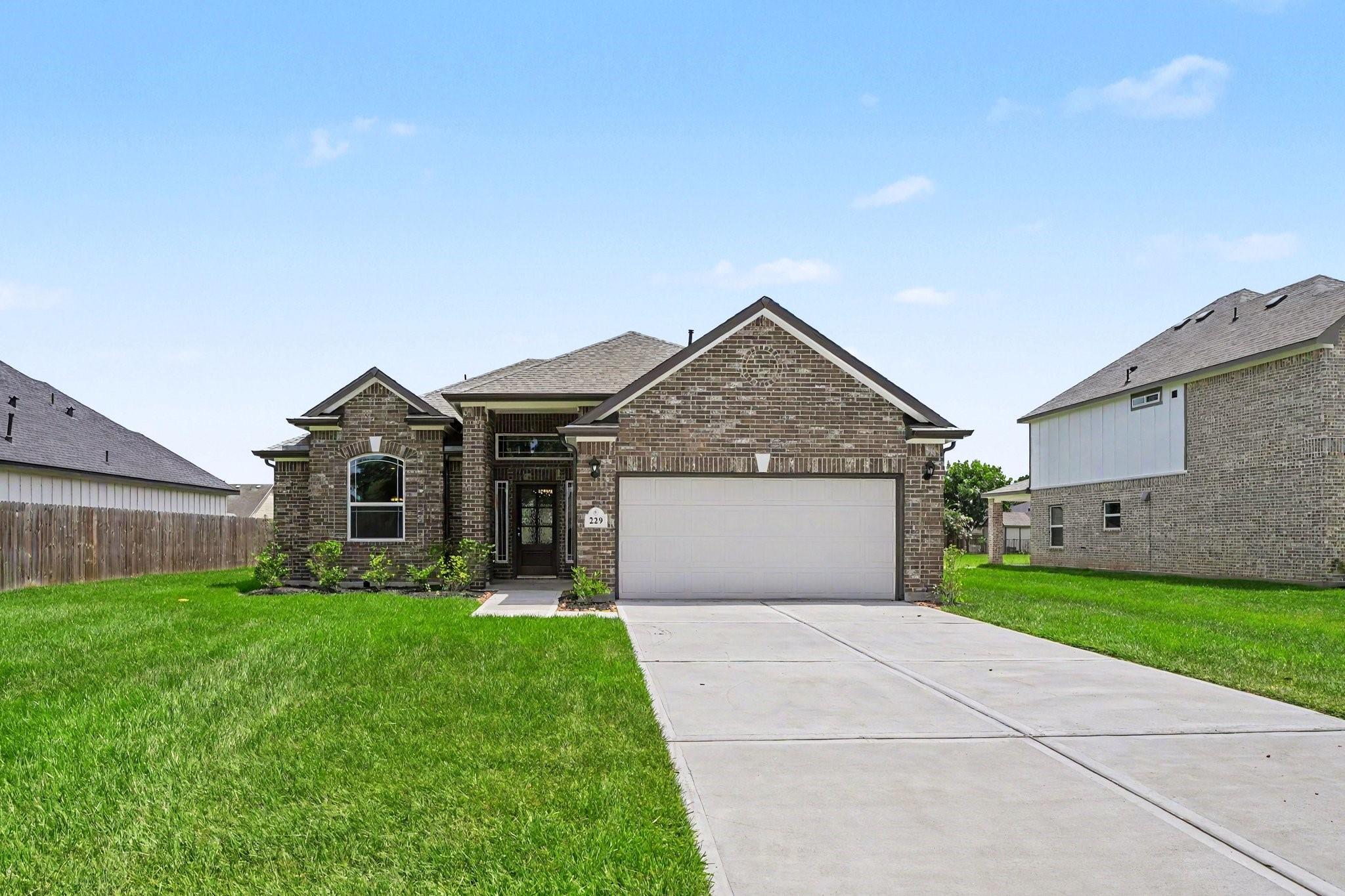 229 Crestview Drive — photo