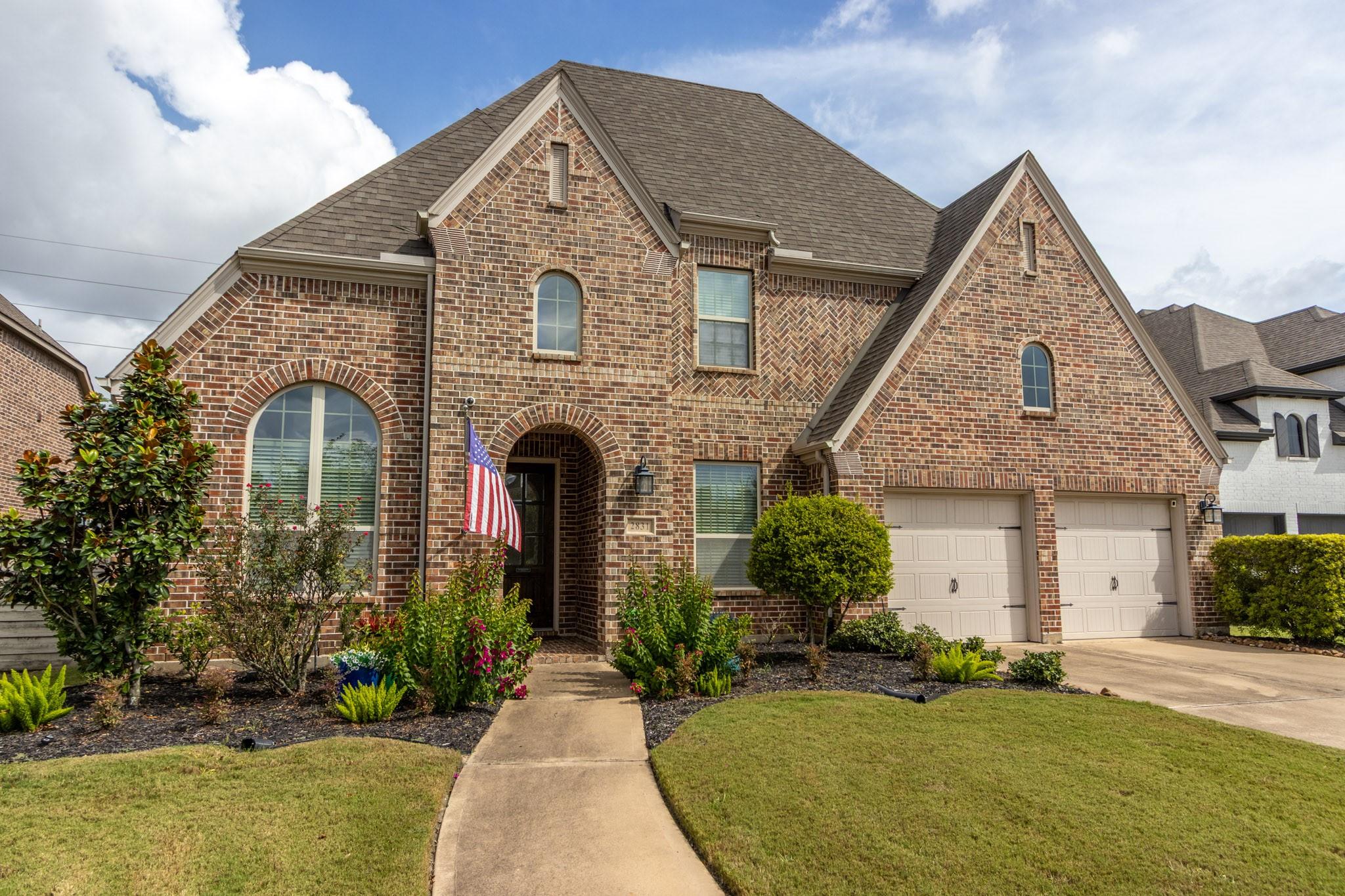 2831 Maple Oak Lane — photo