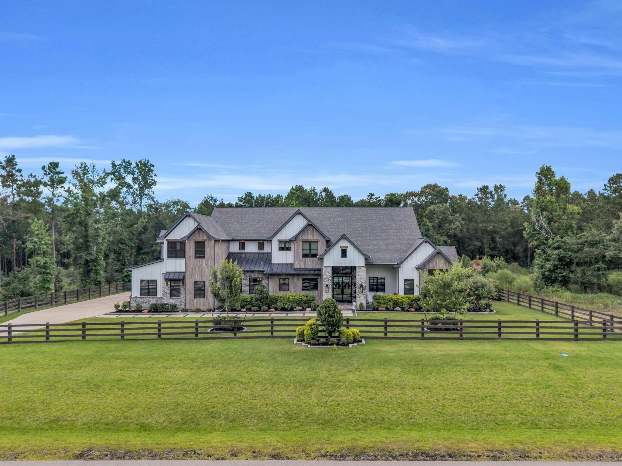 7190 Morningbrook Drive — photo