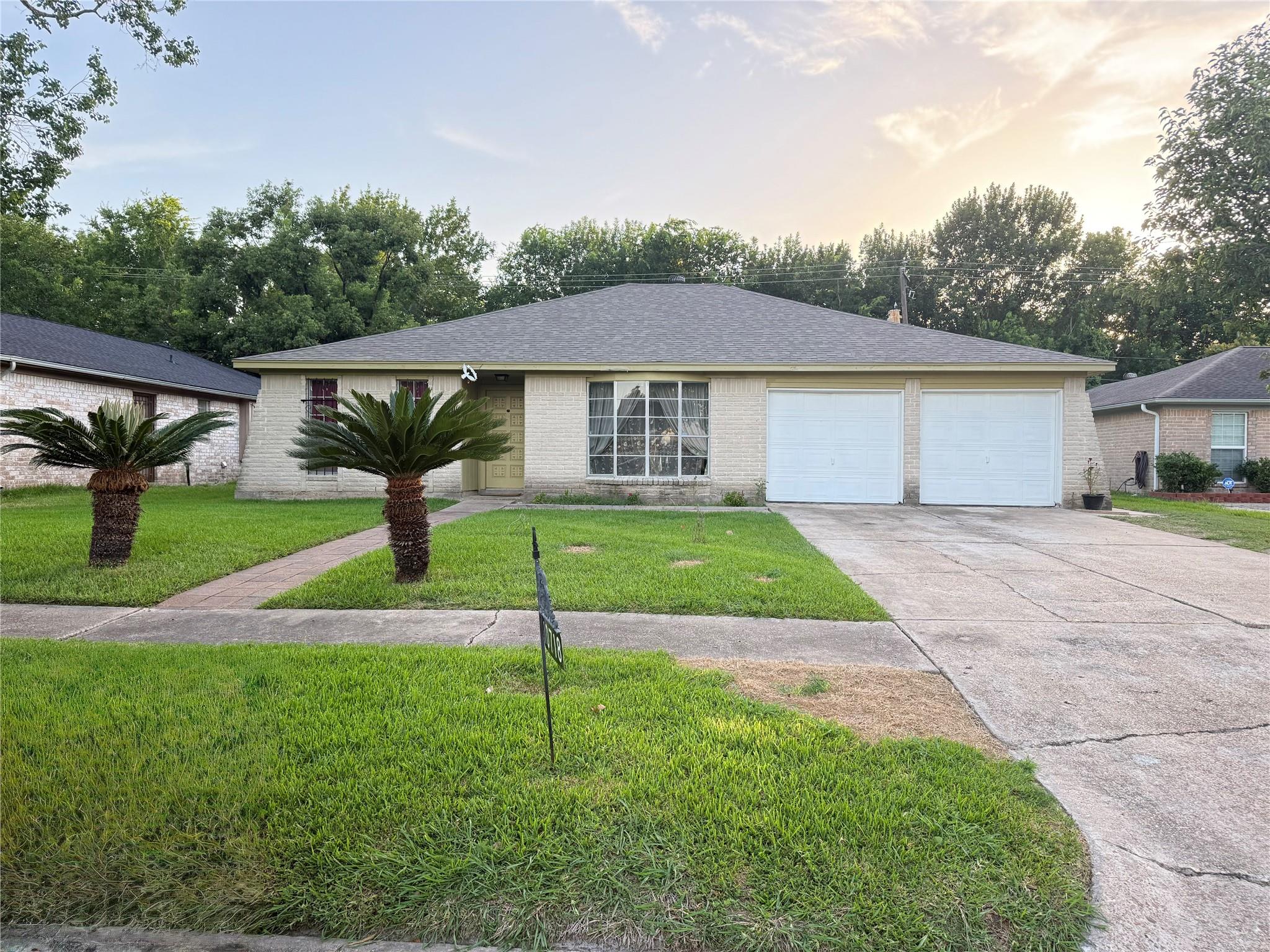 10718 Plainfield Street — photo