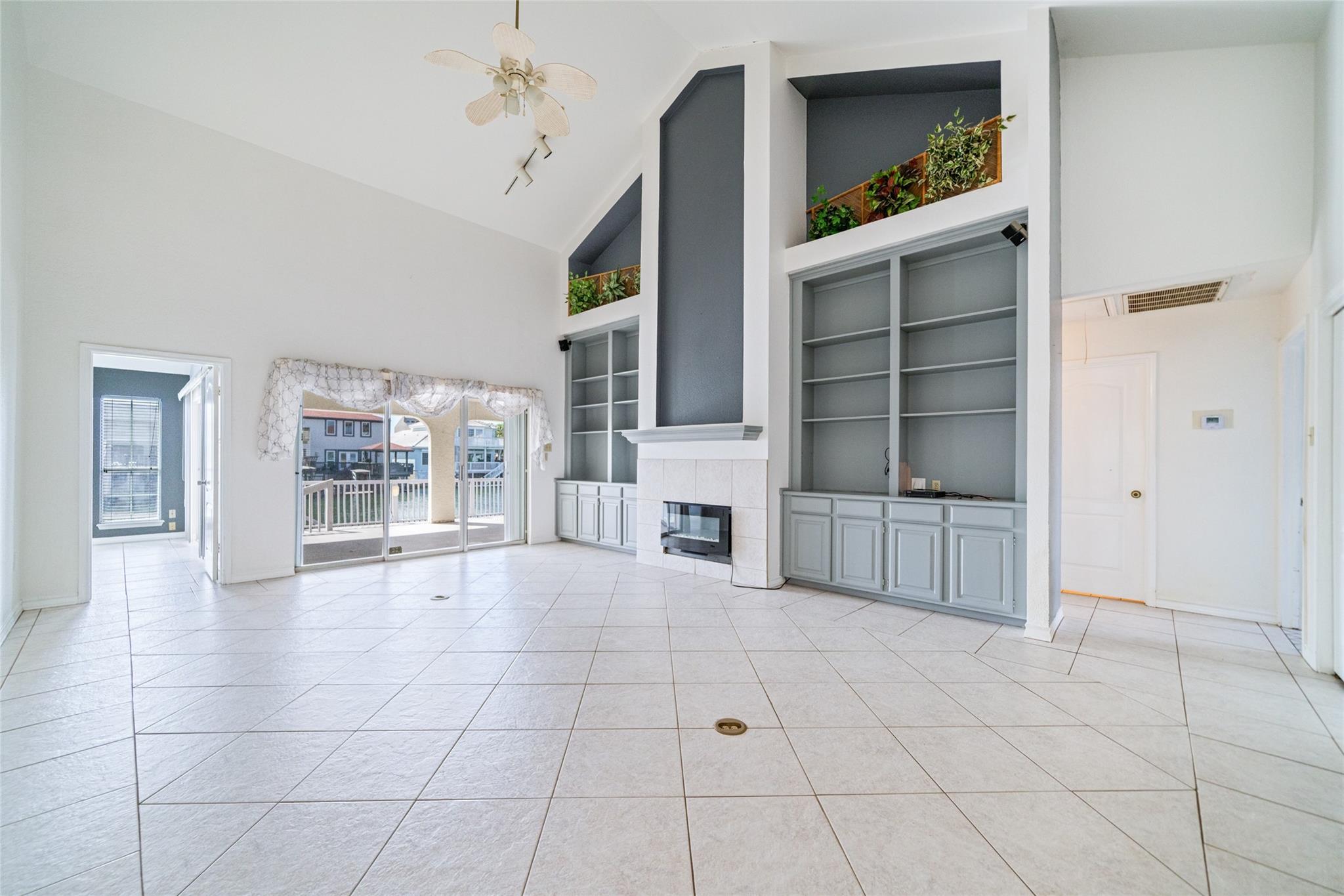 Home in Corpus Christi, TX 78418 — photo 3