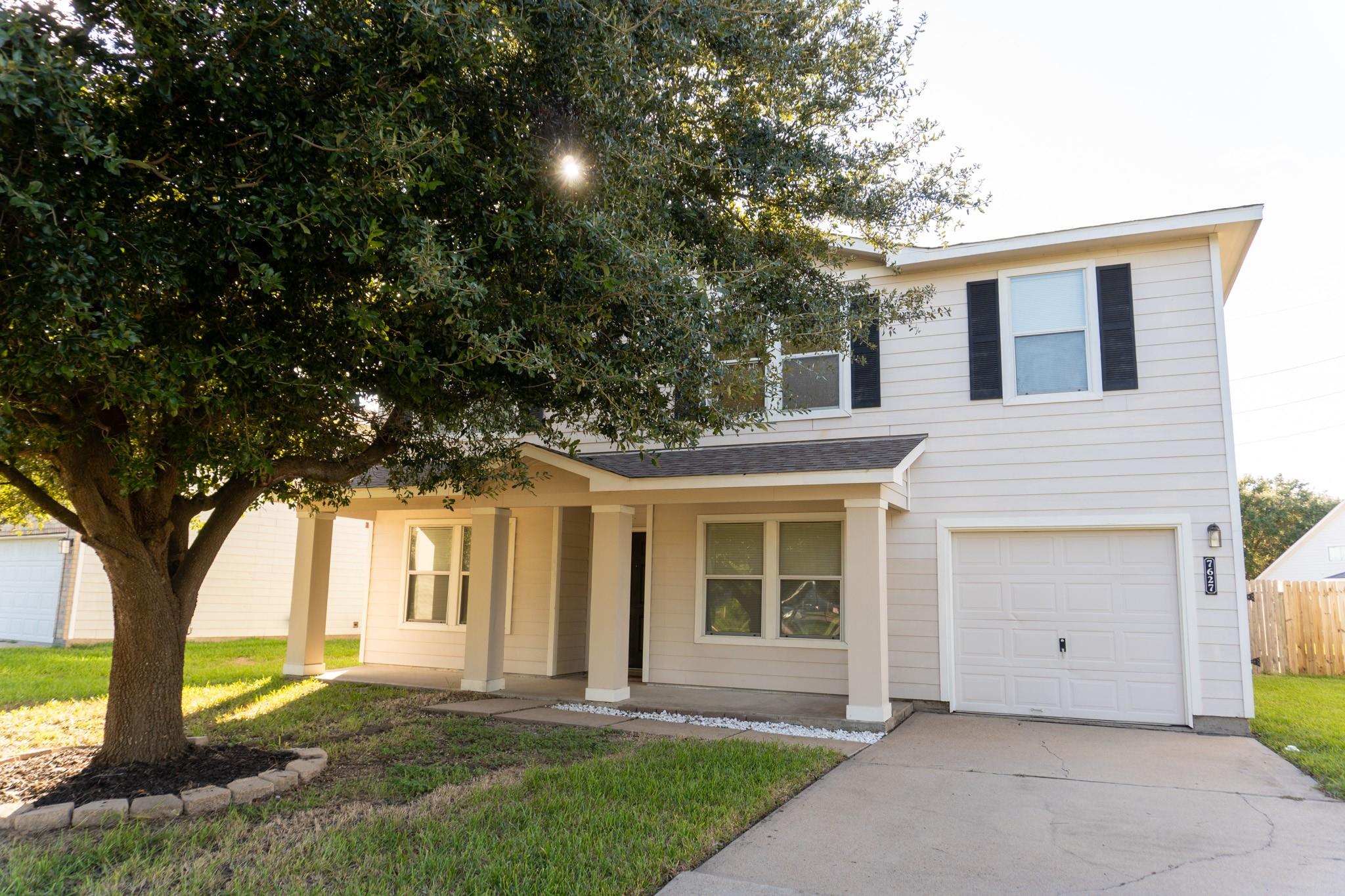 7627 Greenwood Point Drive — photo