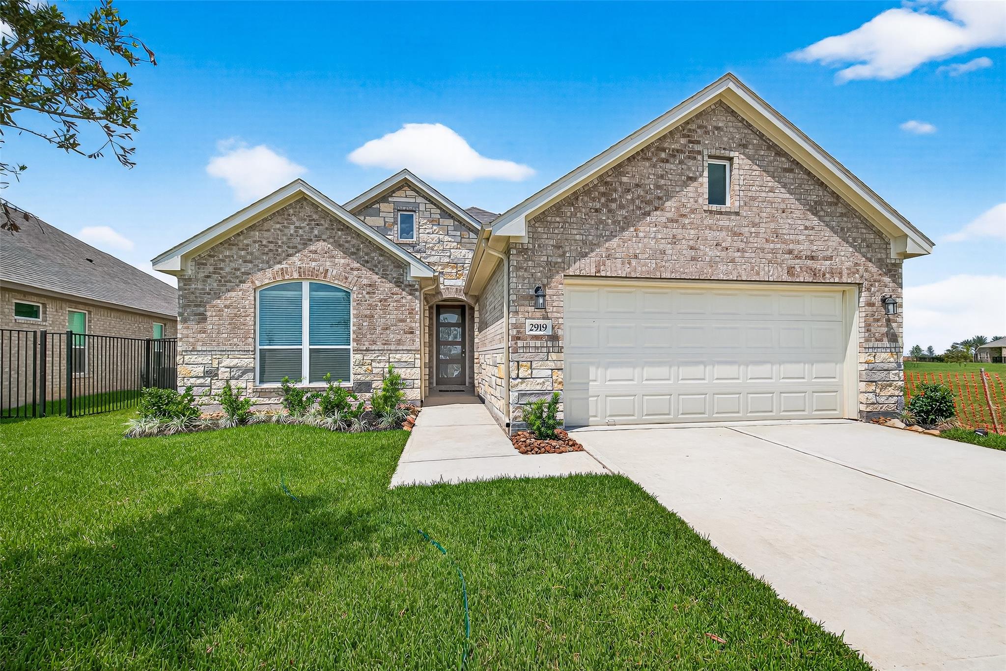 2919 Golden Isle Drive — photo