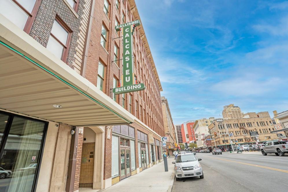 214 Broadway Street — photo