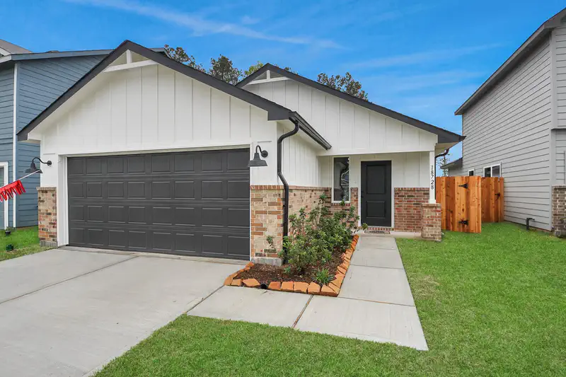 18728 Loom Drive — photo