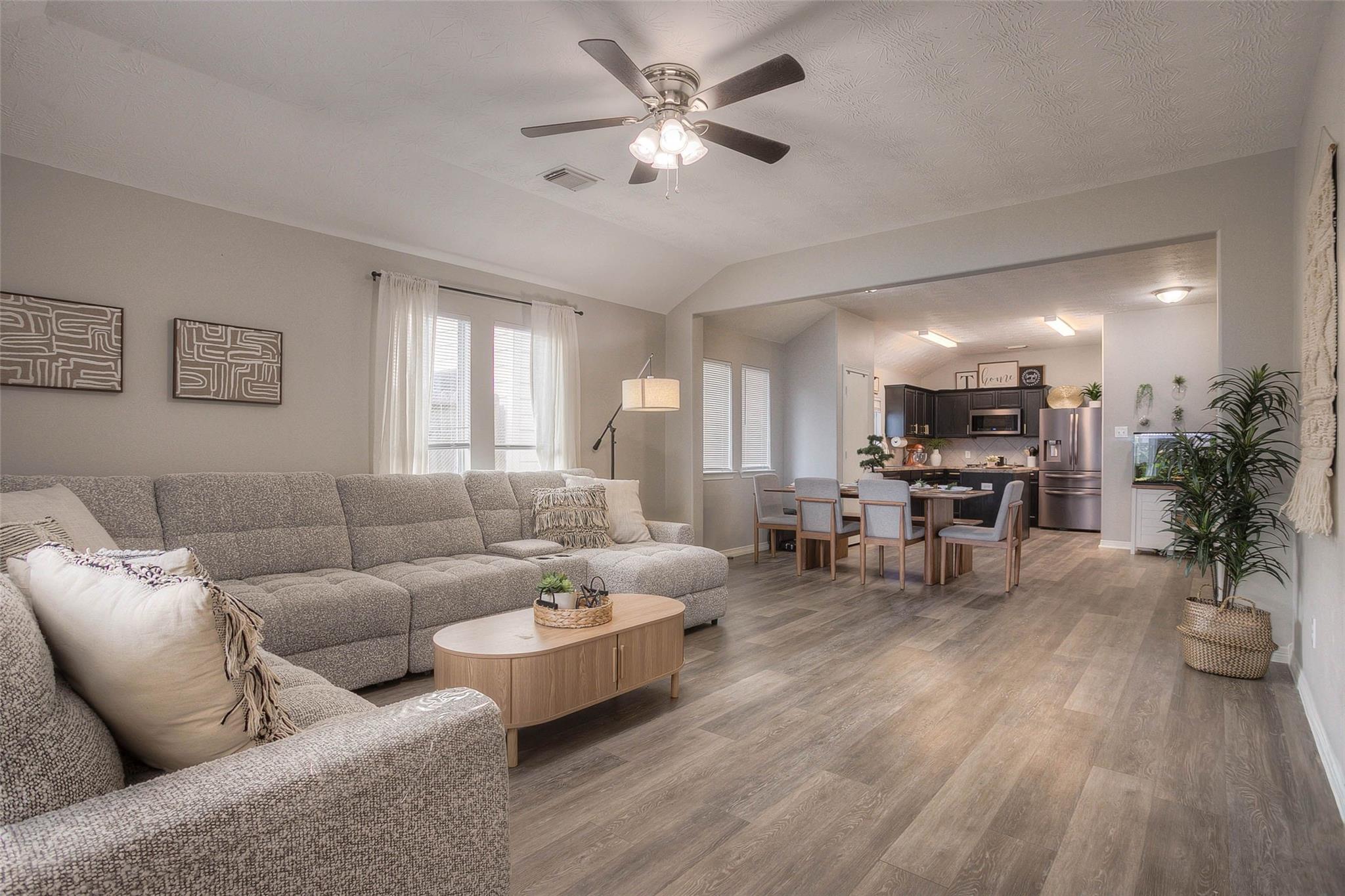 5049 Willow Point Drive — photo