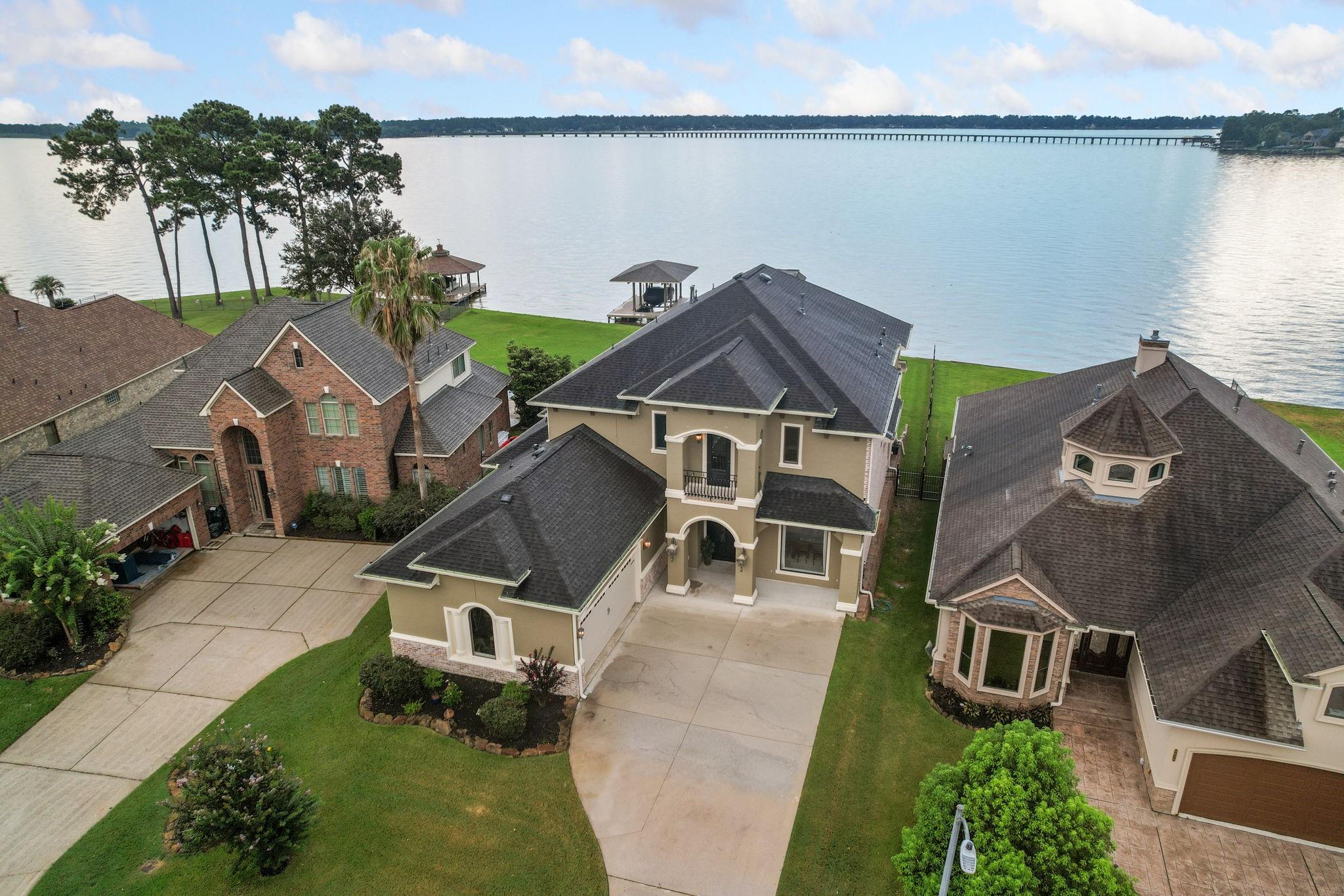8834 Cross Country Drive — photo