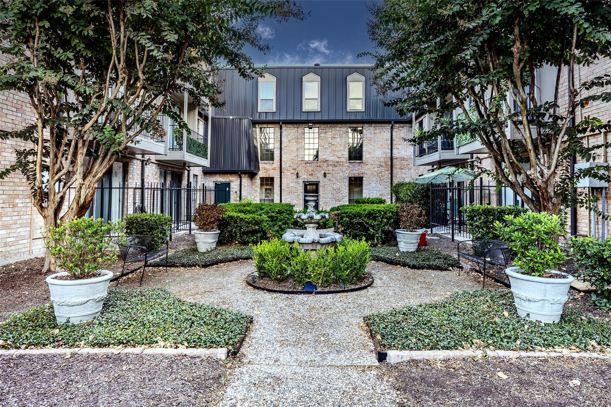 2475 Underwood Street #280 — photo