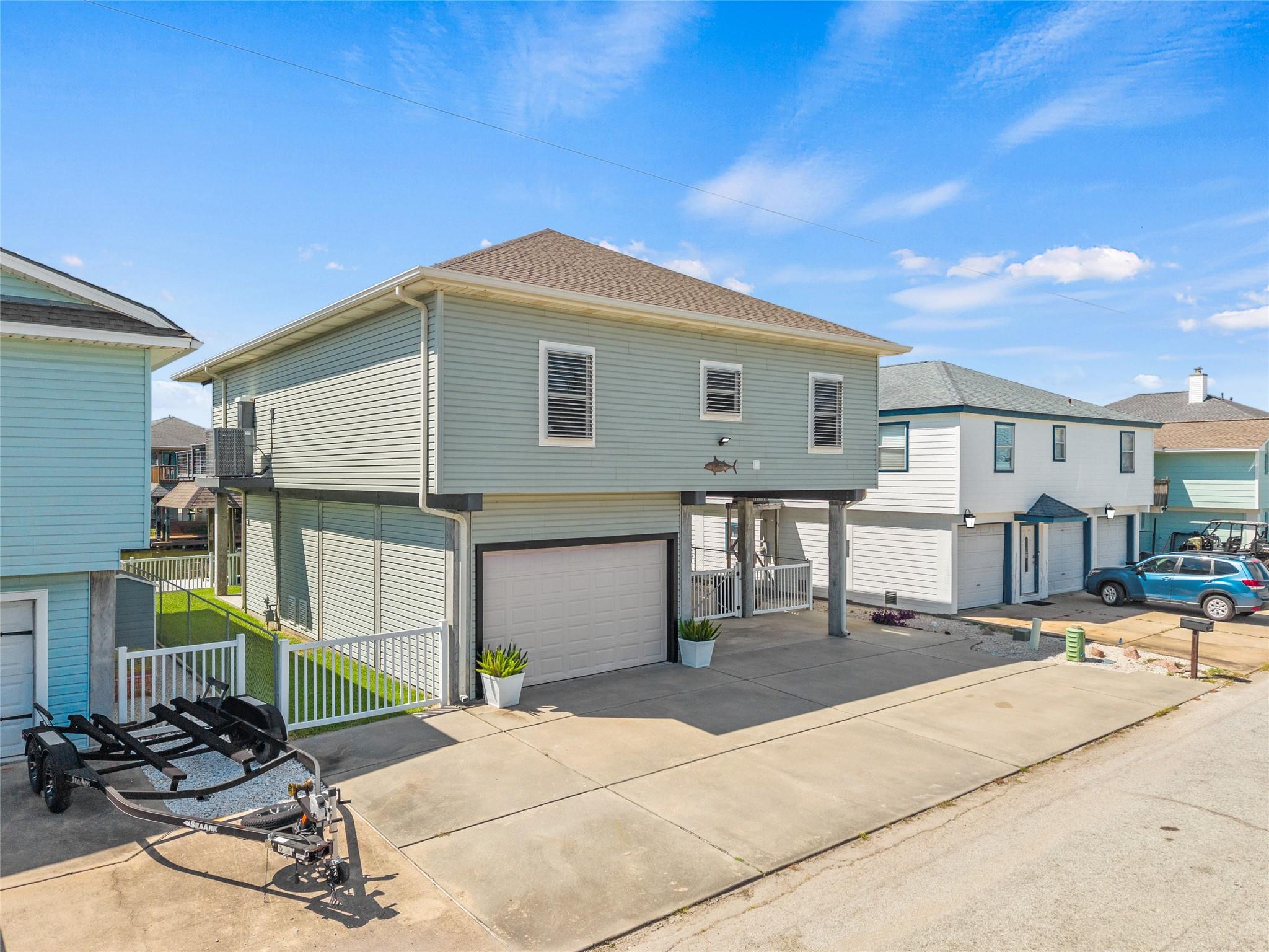 911 Bonita Street — photo