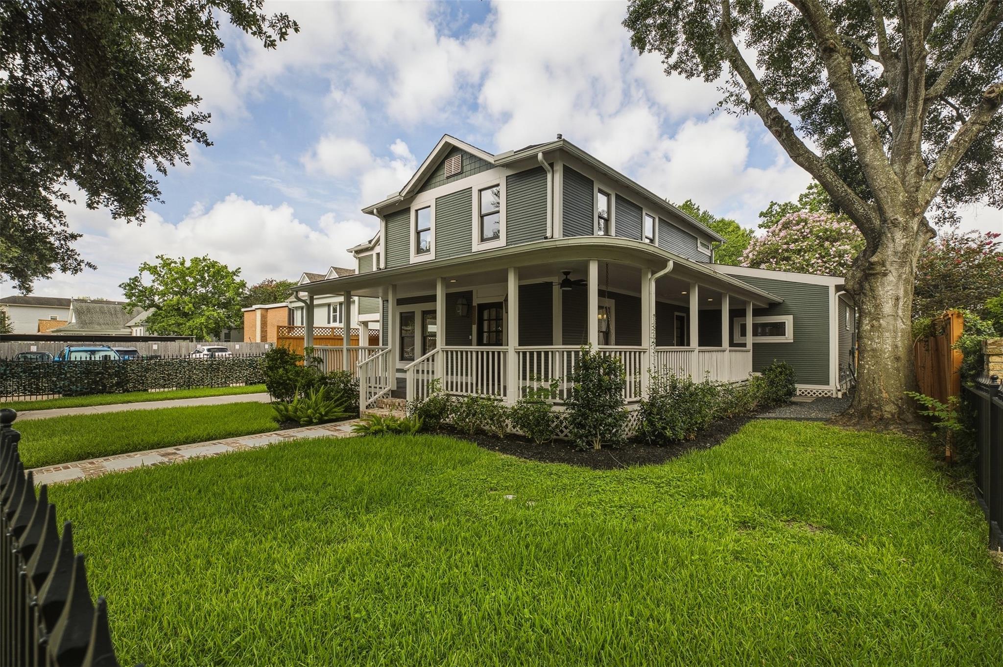1535 Rutland Street — photo
