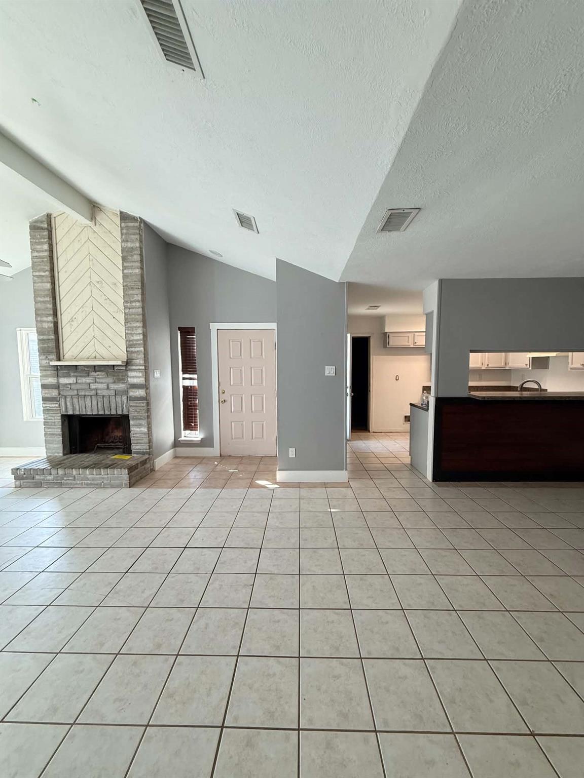 13818 Sheri Hollow Lane — photo