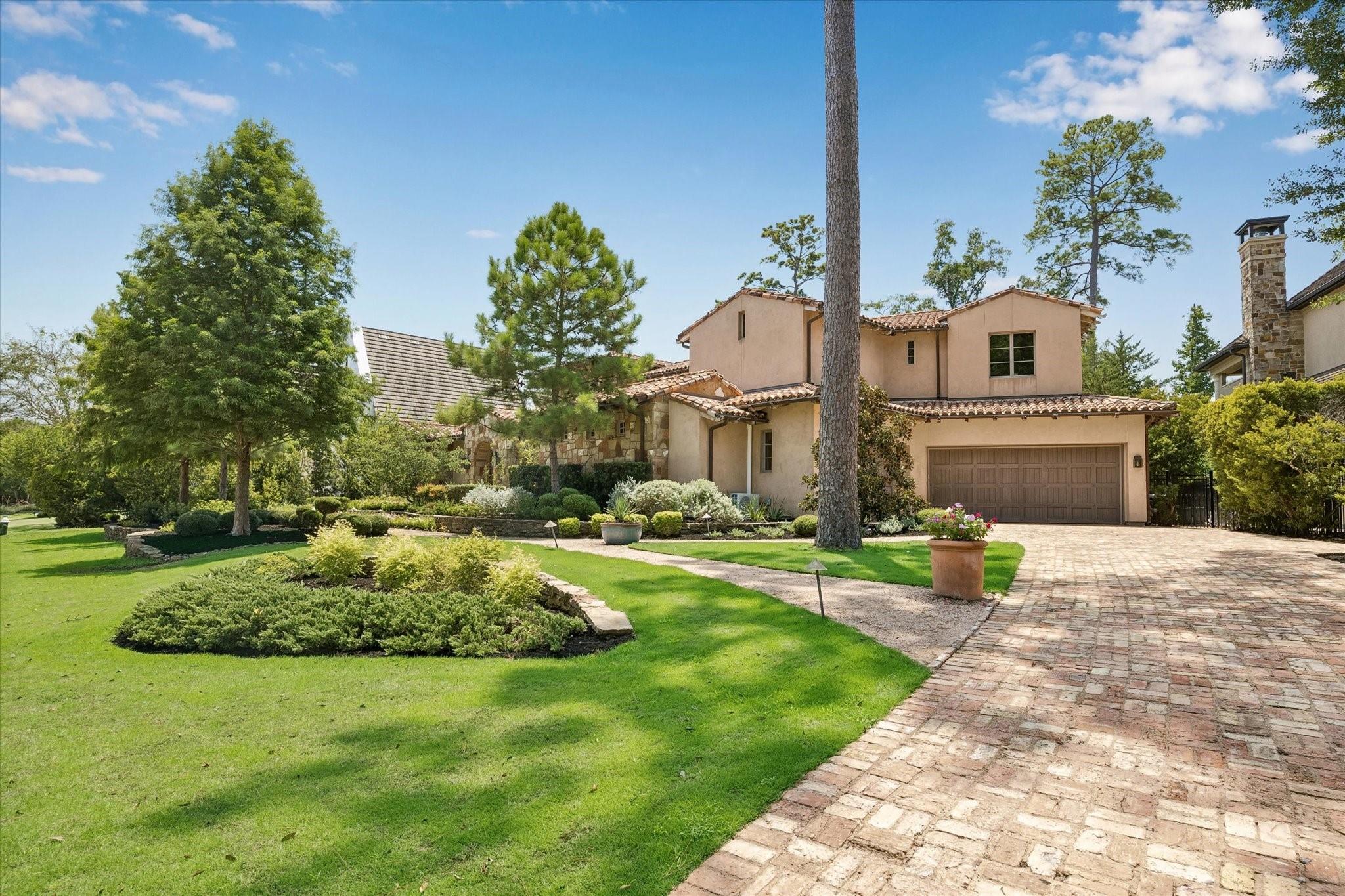 15 N Badger Lodge Circle — photo