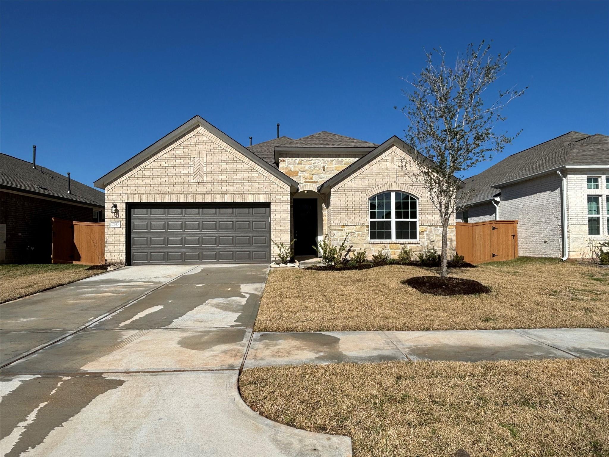 2913 Cliff Ridge Lane — photo