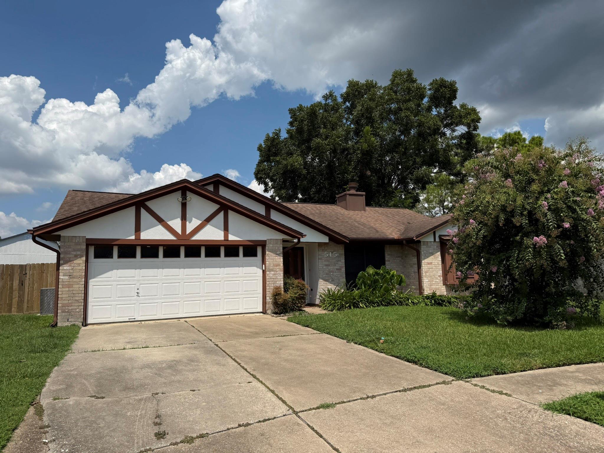 515 Tresvant Drive — photo