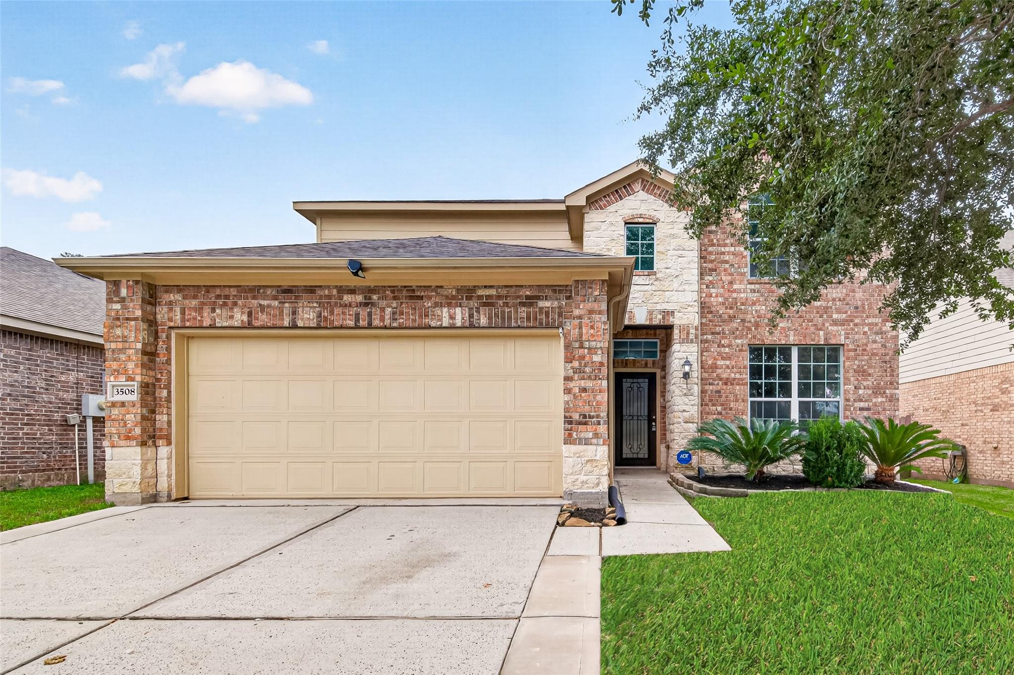 3508 Oakville Drive — photo