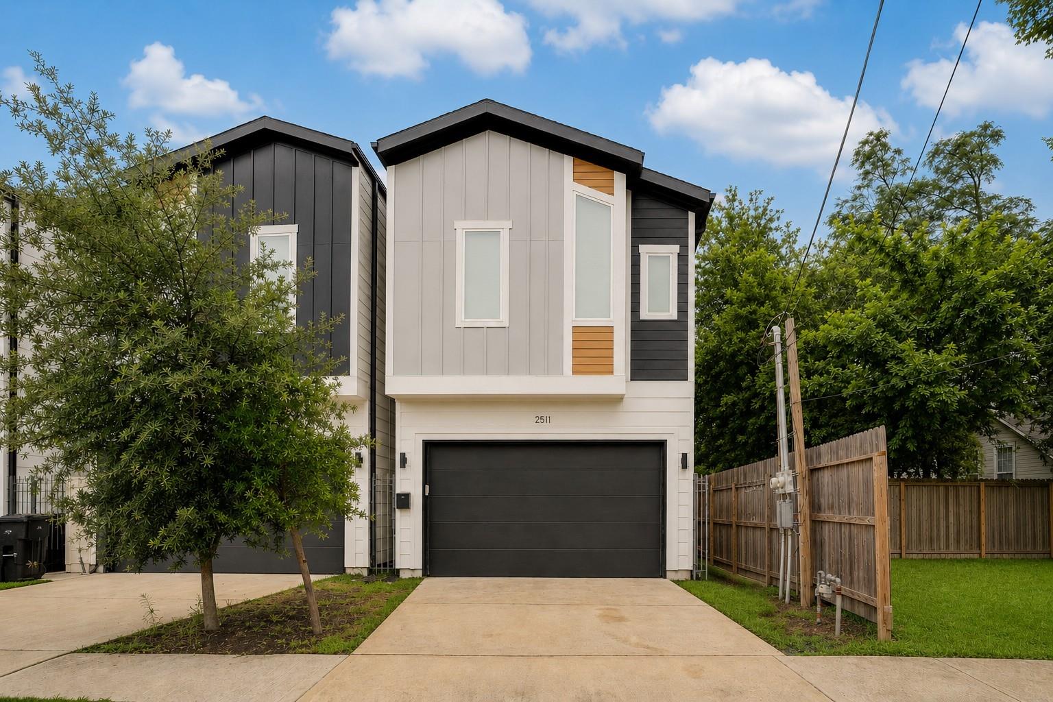 2511 Stuart Street — photo