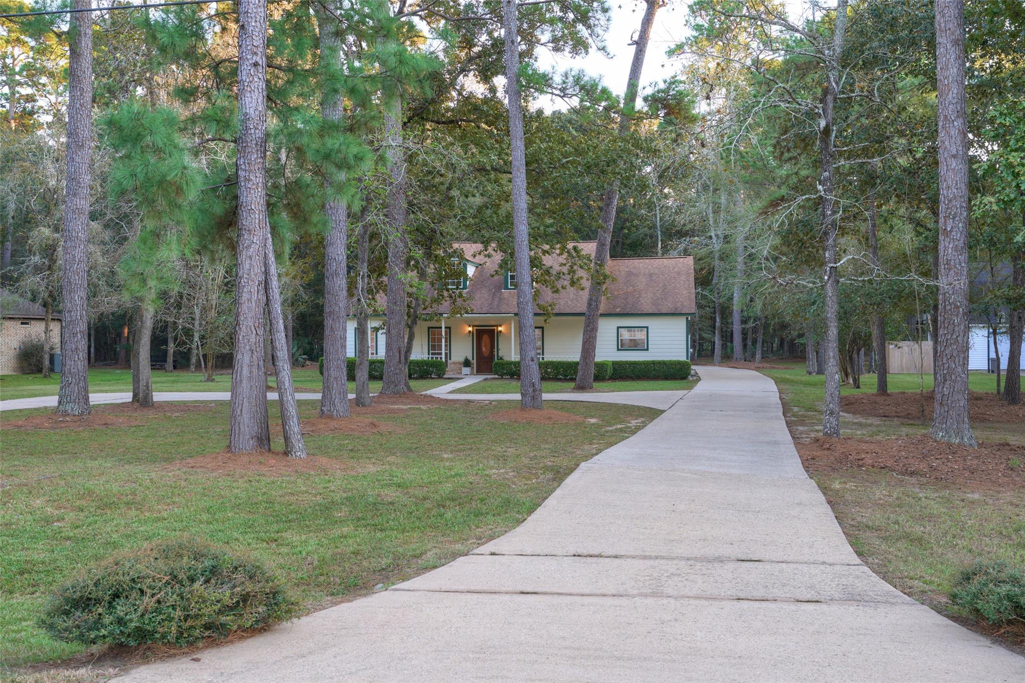 12 Timber Lane, Conroe, TX 77384 — photo 2