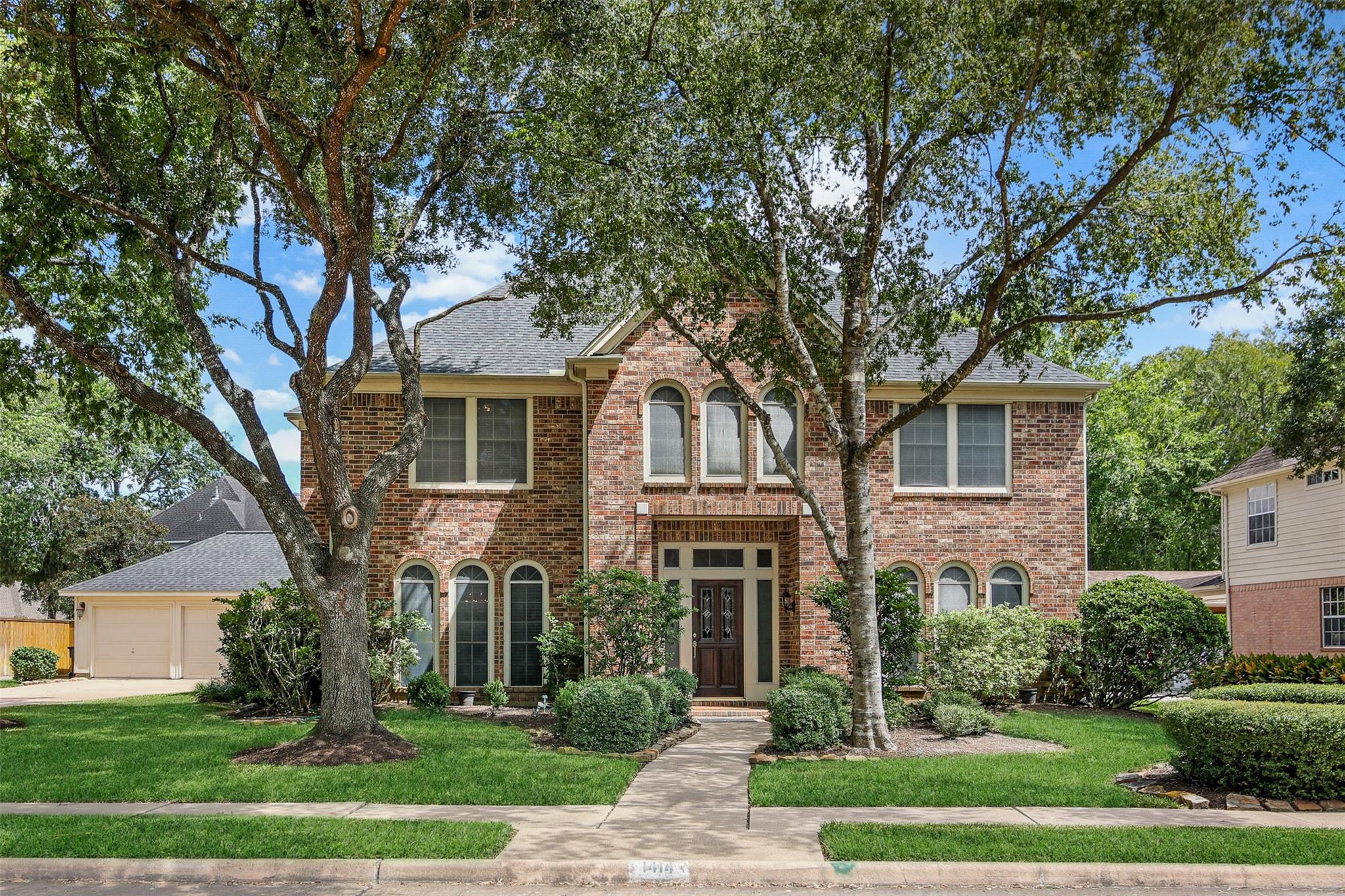 1414 Forest Bend — photo