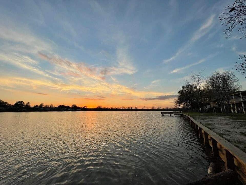 336 River Oaks Drive — photo