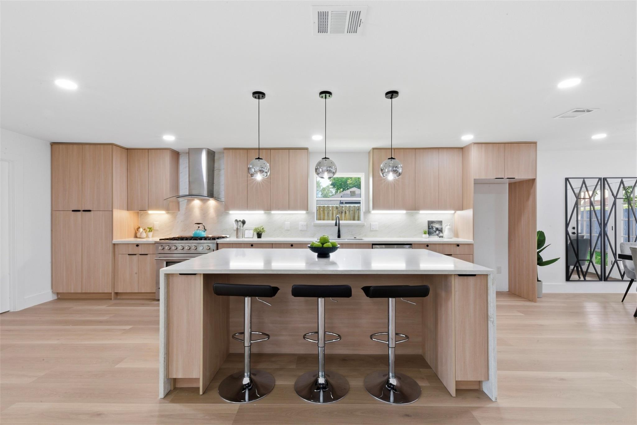 2207 Crystal Hills Drive — photo