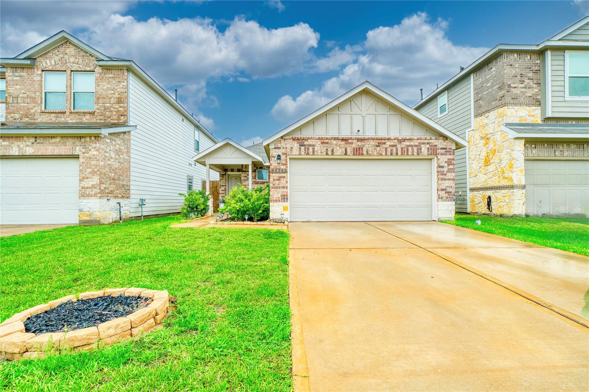 7919 Cypress Country Drive — photo