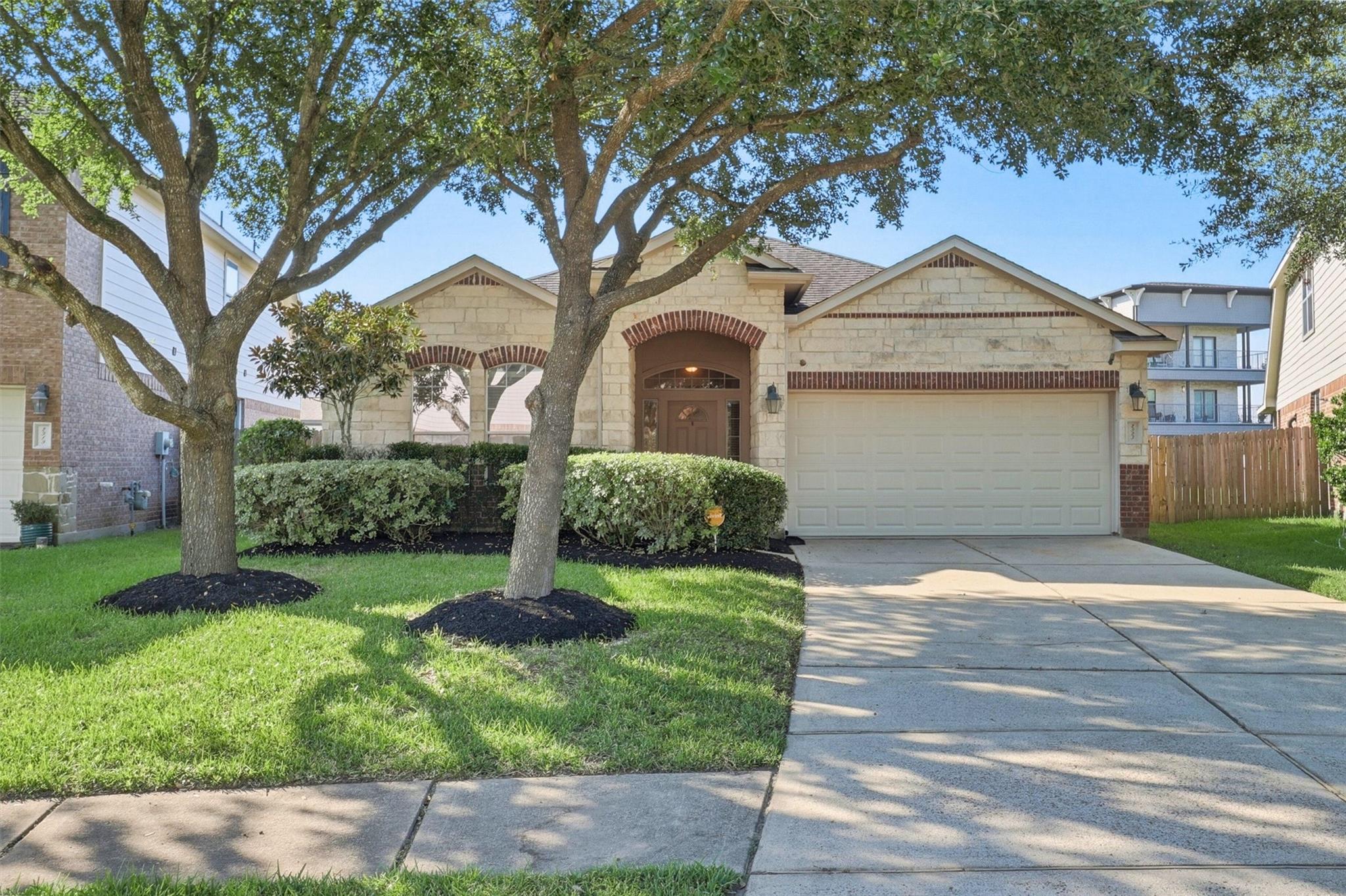 2923 Empire Oaks Lane — photo