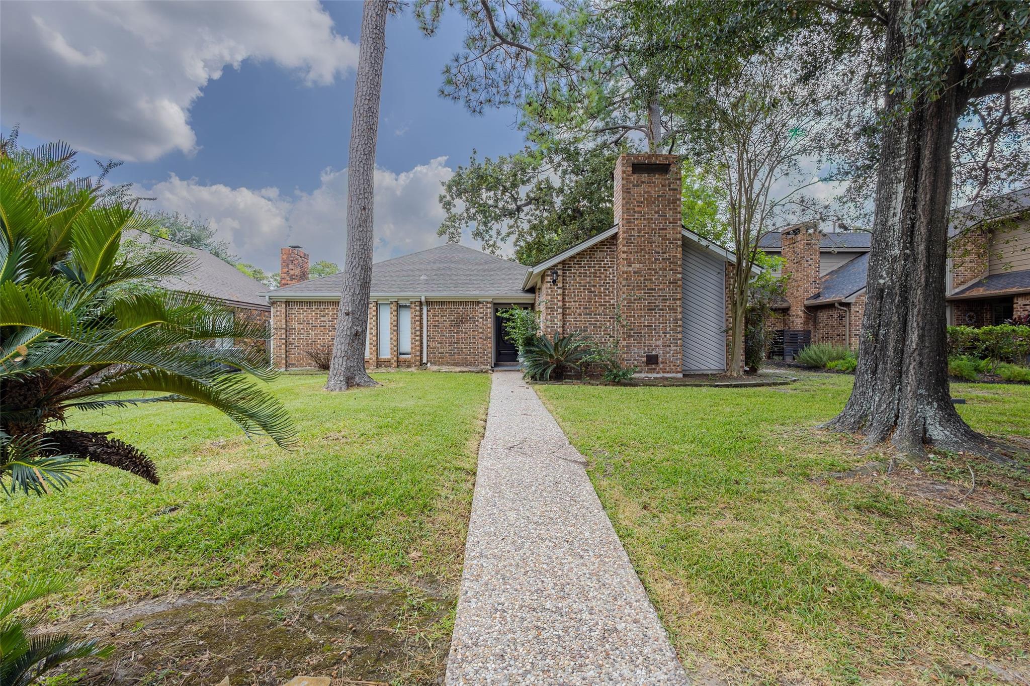 5895 Southern Hills Drive — photo