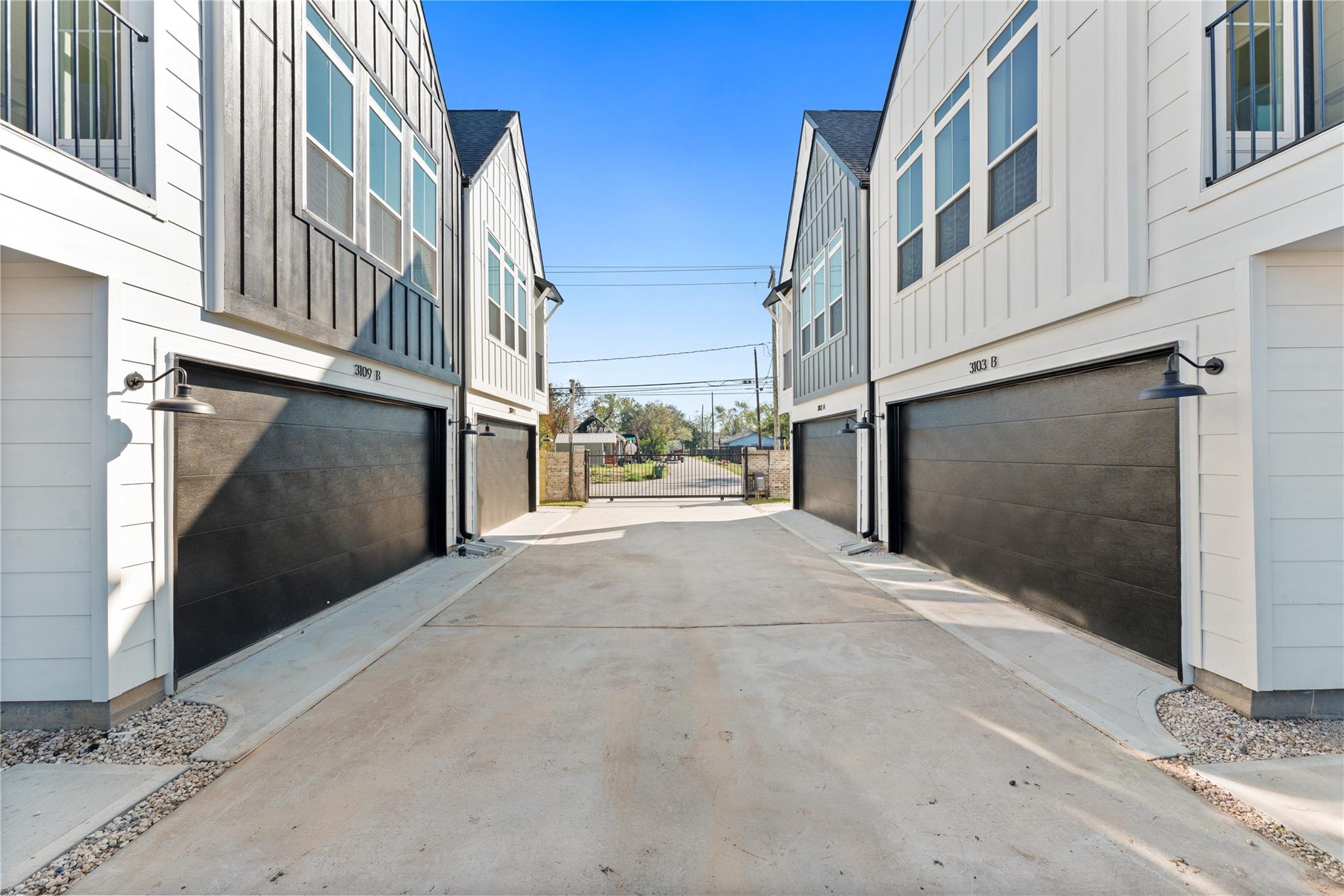 3107 Jensen Dr #B — photo