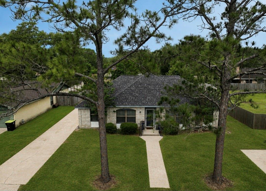 1710 Longhorn Avenue — photo